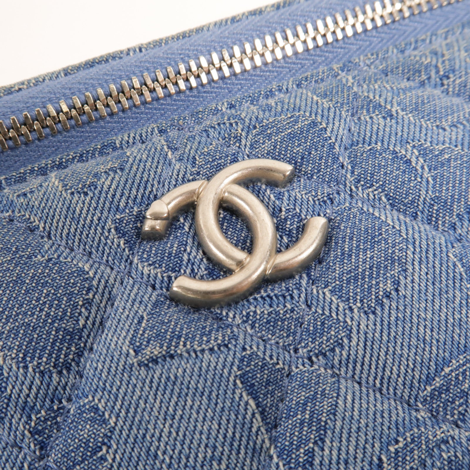 CHANEL Denim Sweetheart Crush Vanity Case肩背袋
