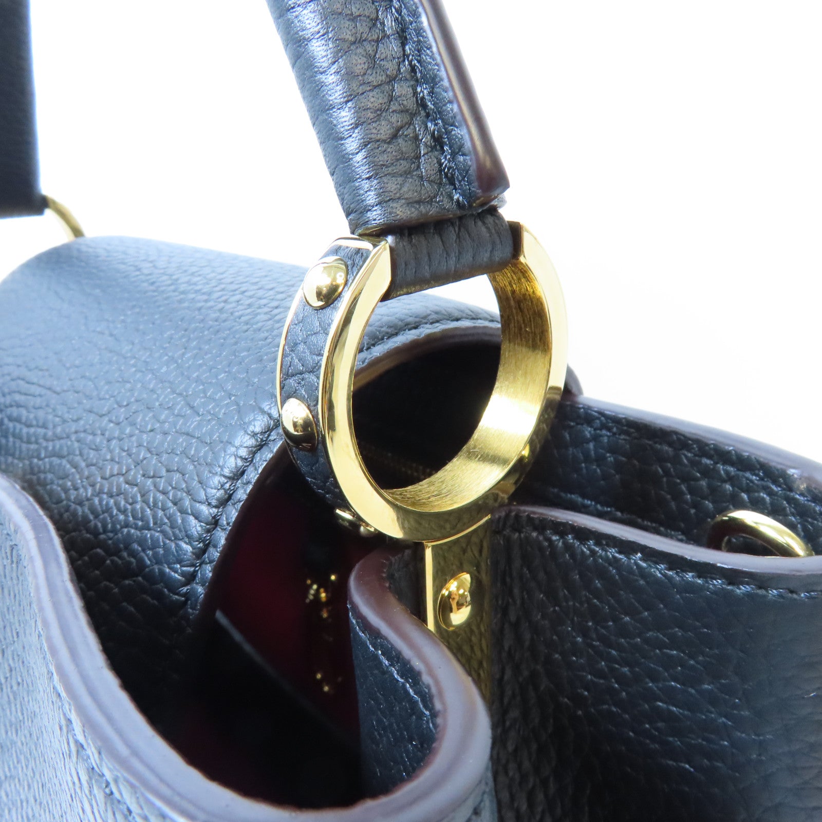 LOUIS VUITTON 牛皮皮革Capucines MM金扣手挽肩背兩用袋黑色