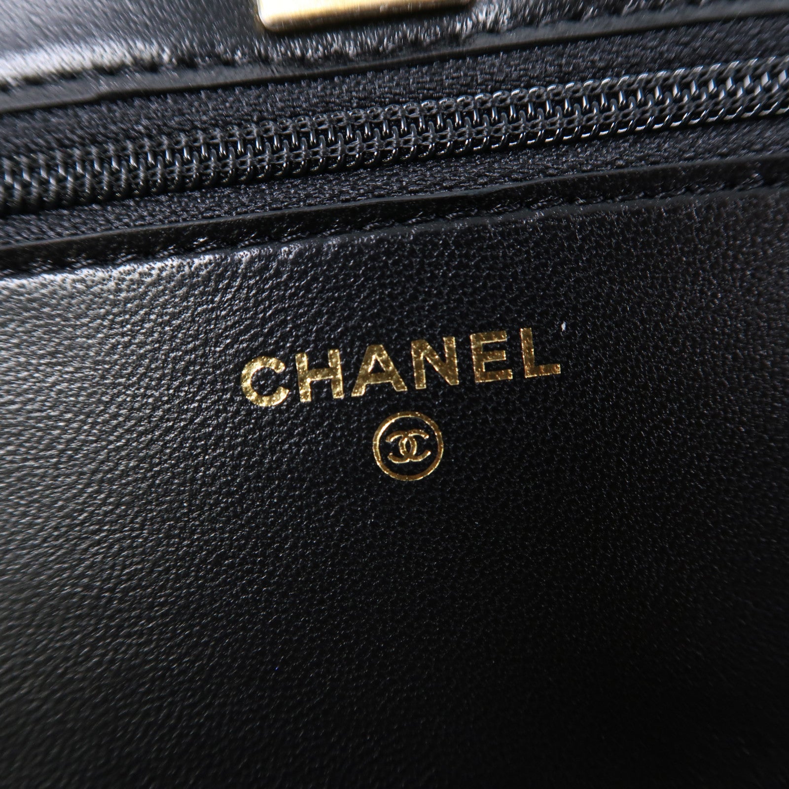 CHANEL 菱格羊皮皮革Wallet On Chain金扣鏈帶肩背袋黑色