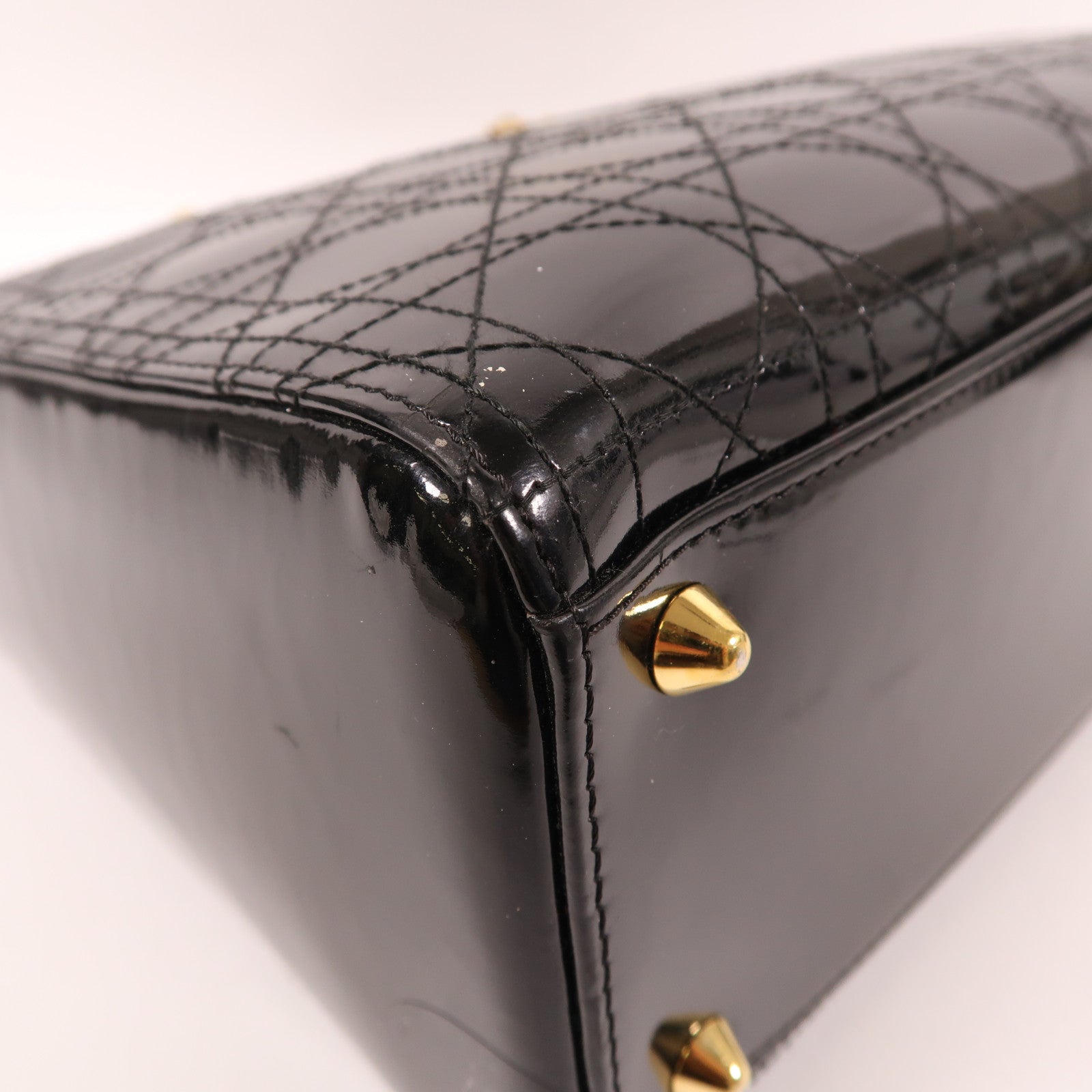 Dior Pantent皮革Lady Dior金扣手挽袋黑色