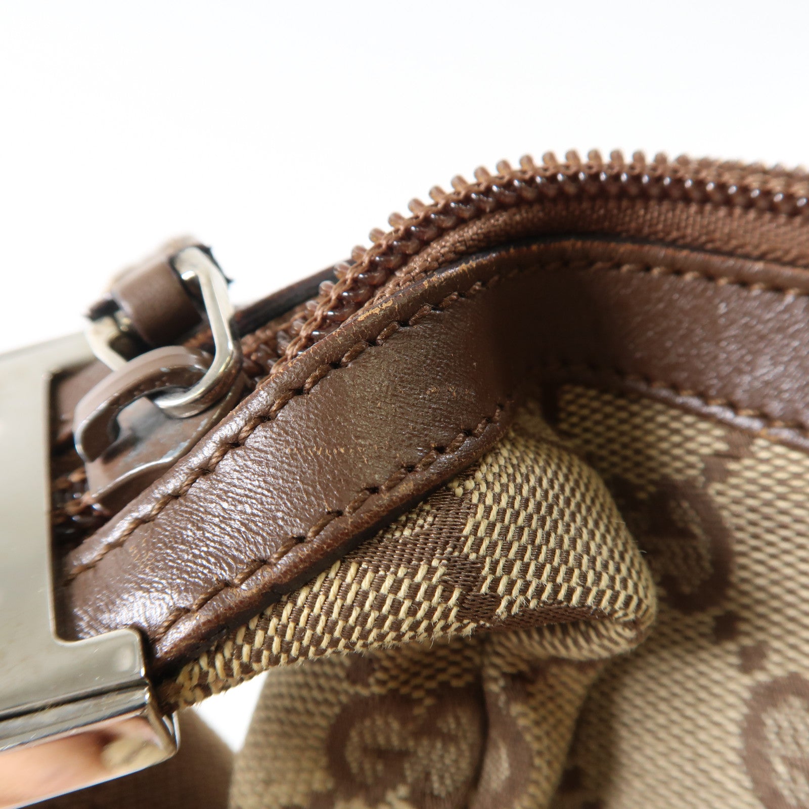 GUCCI 帆布Shoulder Bag銀扣肩背袋啡色