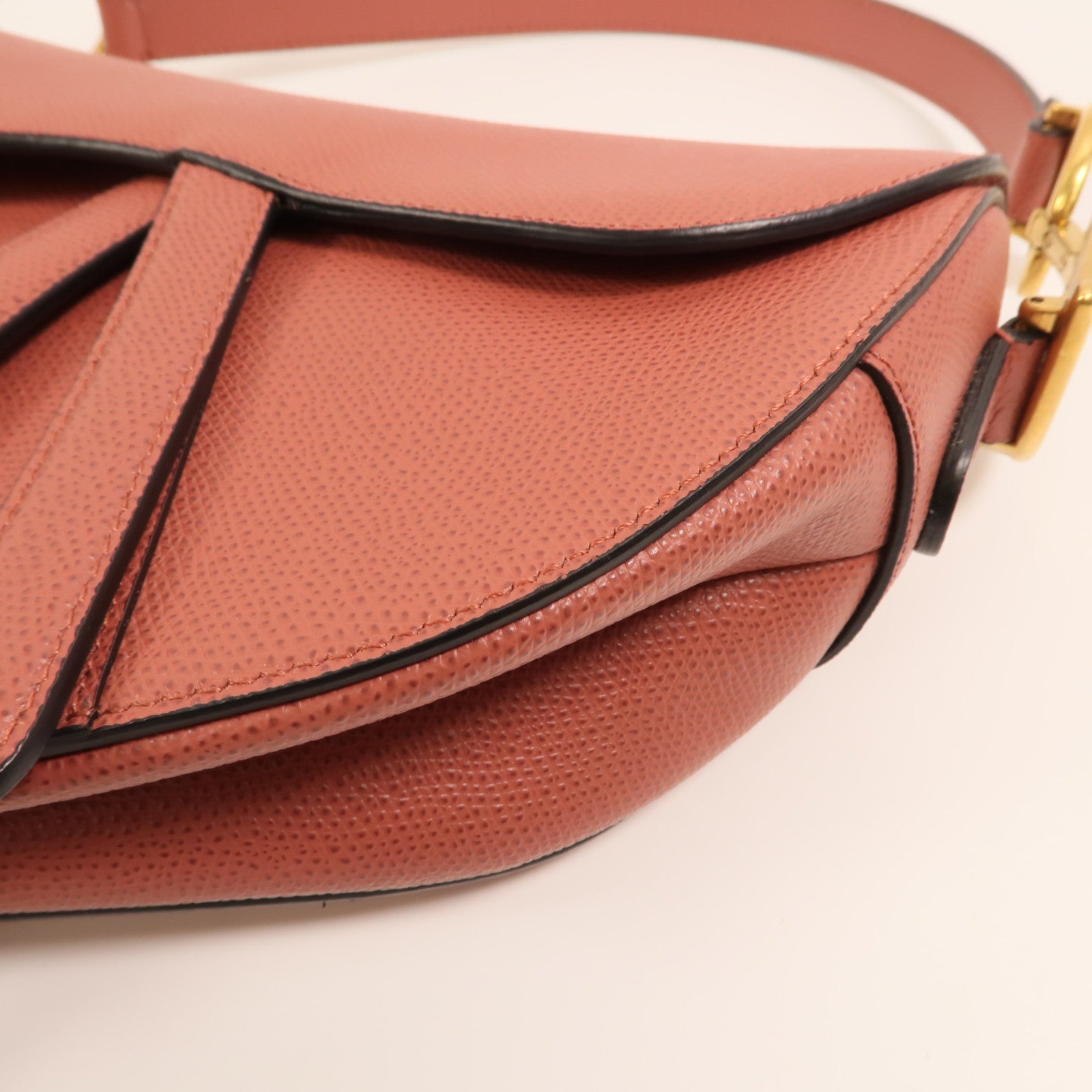 Dior 牛皮皮革Saddle Medium金扣肩背袋