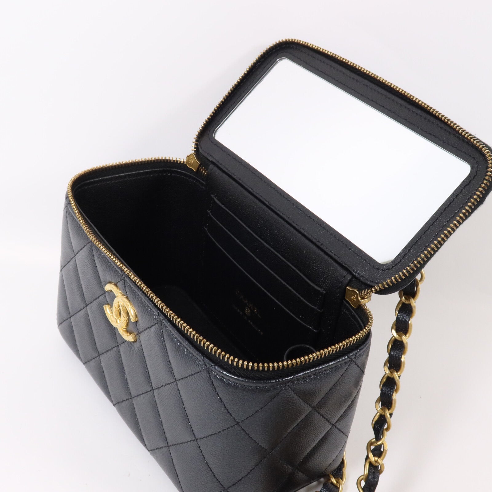 CHANEL 牛皮皮革Vanity Case鏈帶肩背袋