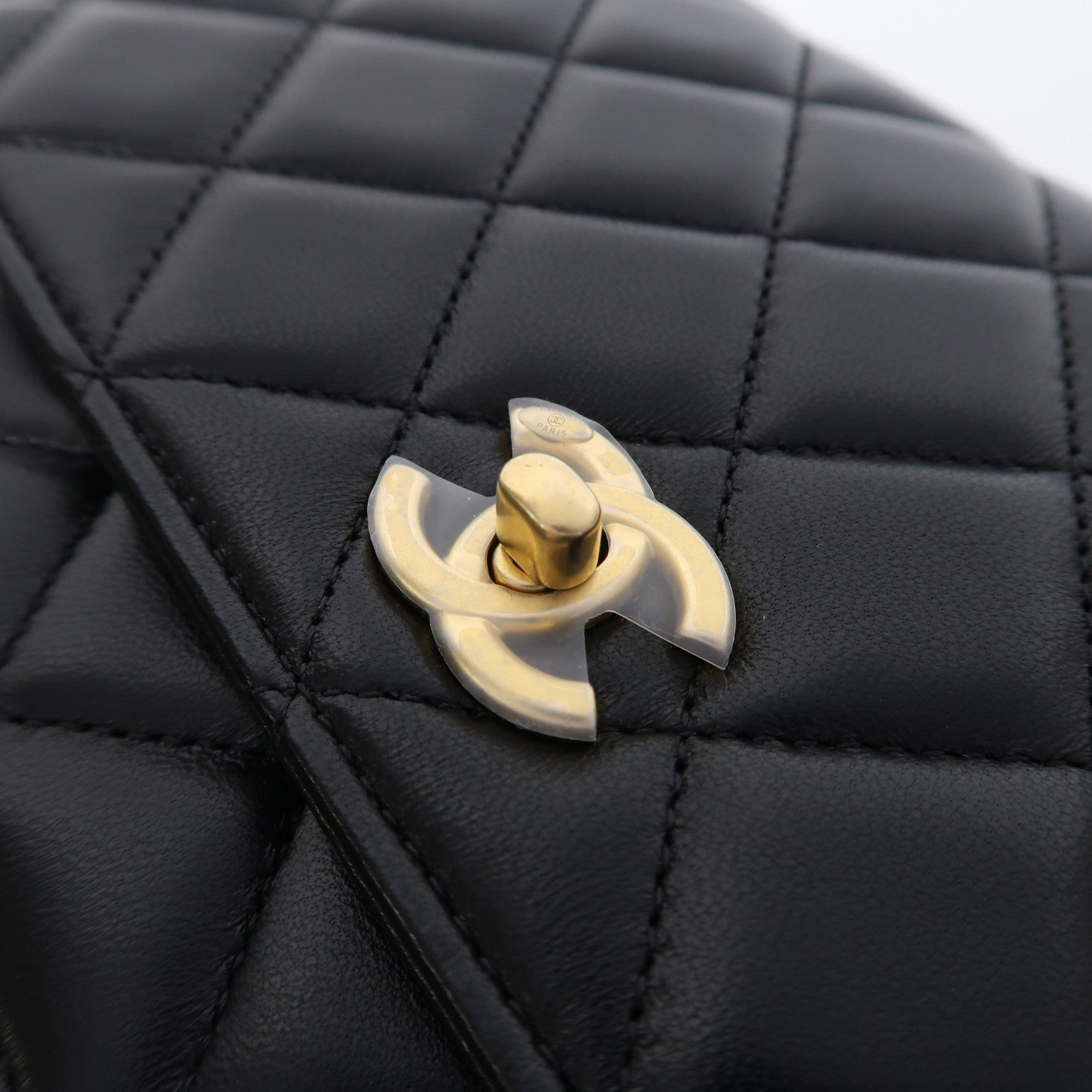 CHANEL 菱格羊皮皮革Wallet On Chain金扣鏈帶肩背袋黑色