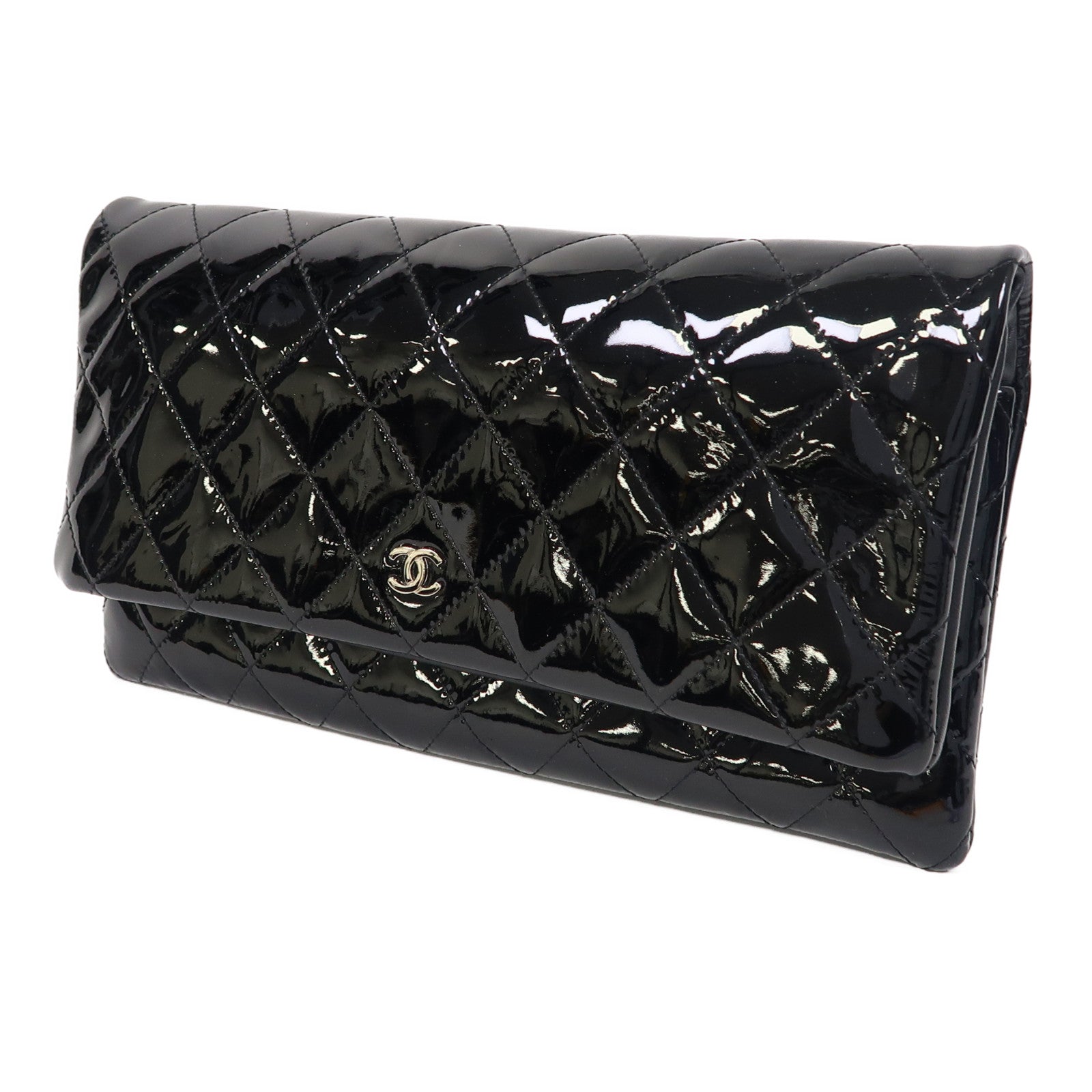 CHANEL 【激減優惠】菱格漆皮皮革Pouch銀扣手拿包黑色