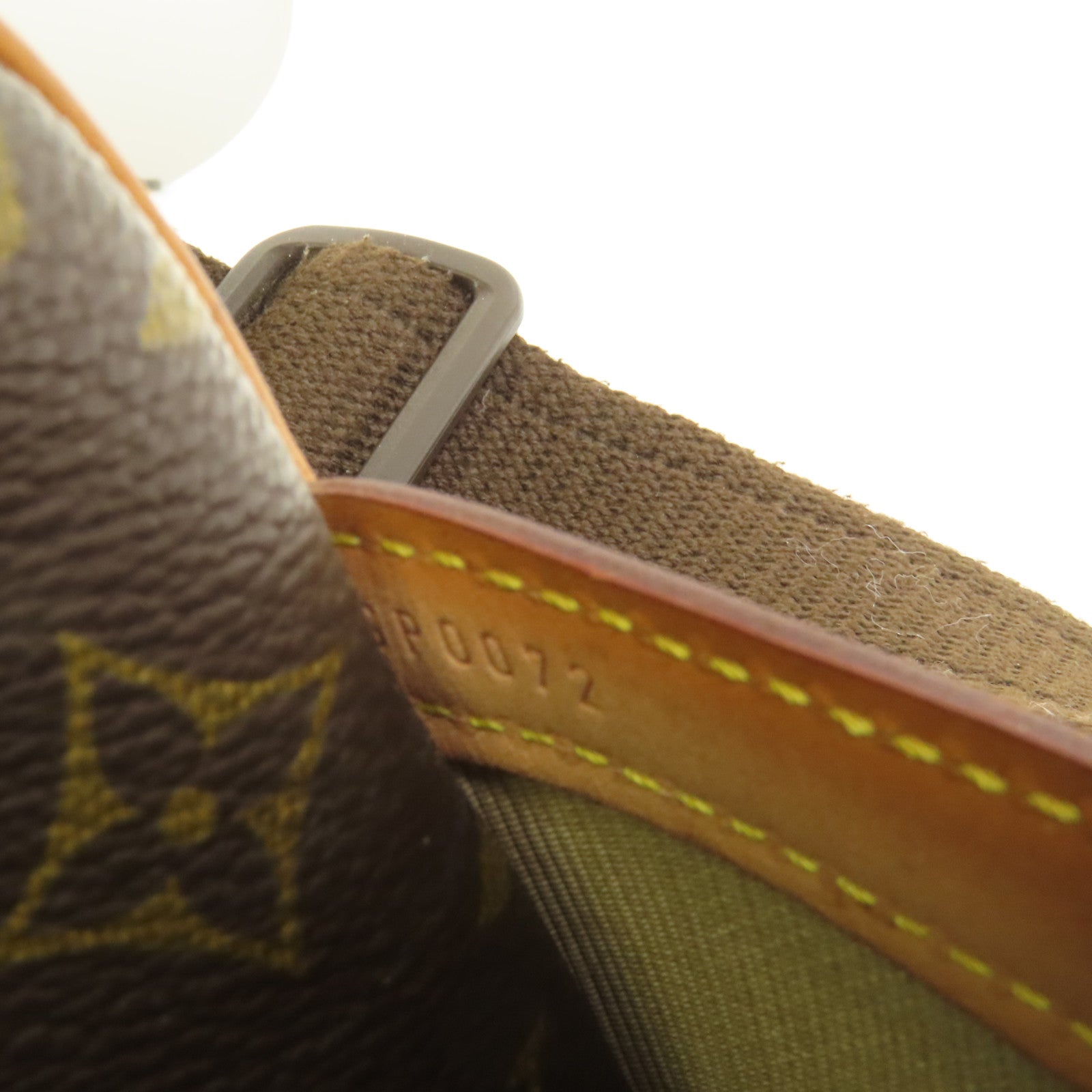 LOUIS VUITTON Monogram Reporter PM金扣肩背袋棕色