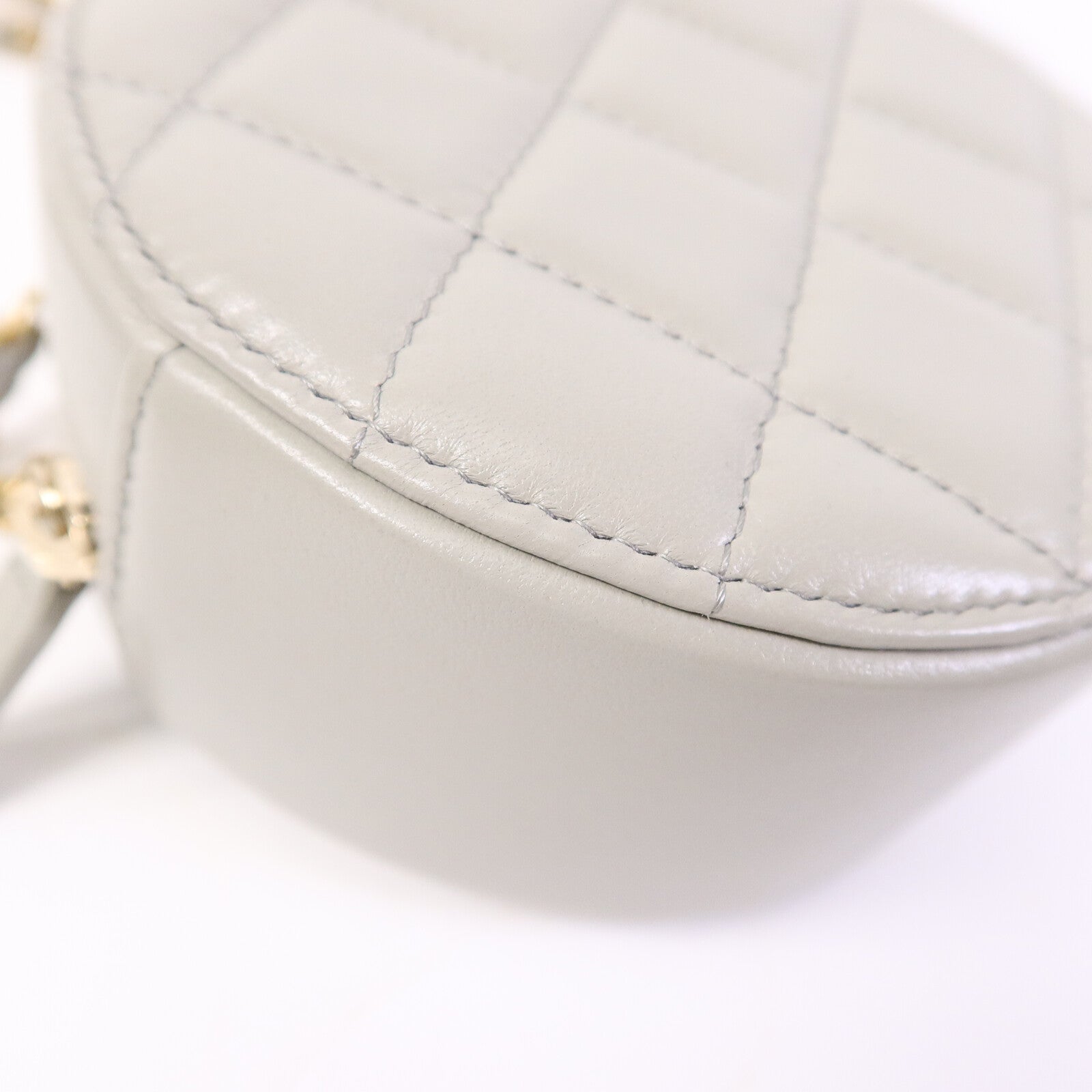 CHANEL 羊皮皮革Vanity Case鏈帶肩背袋