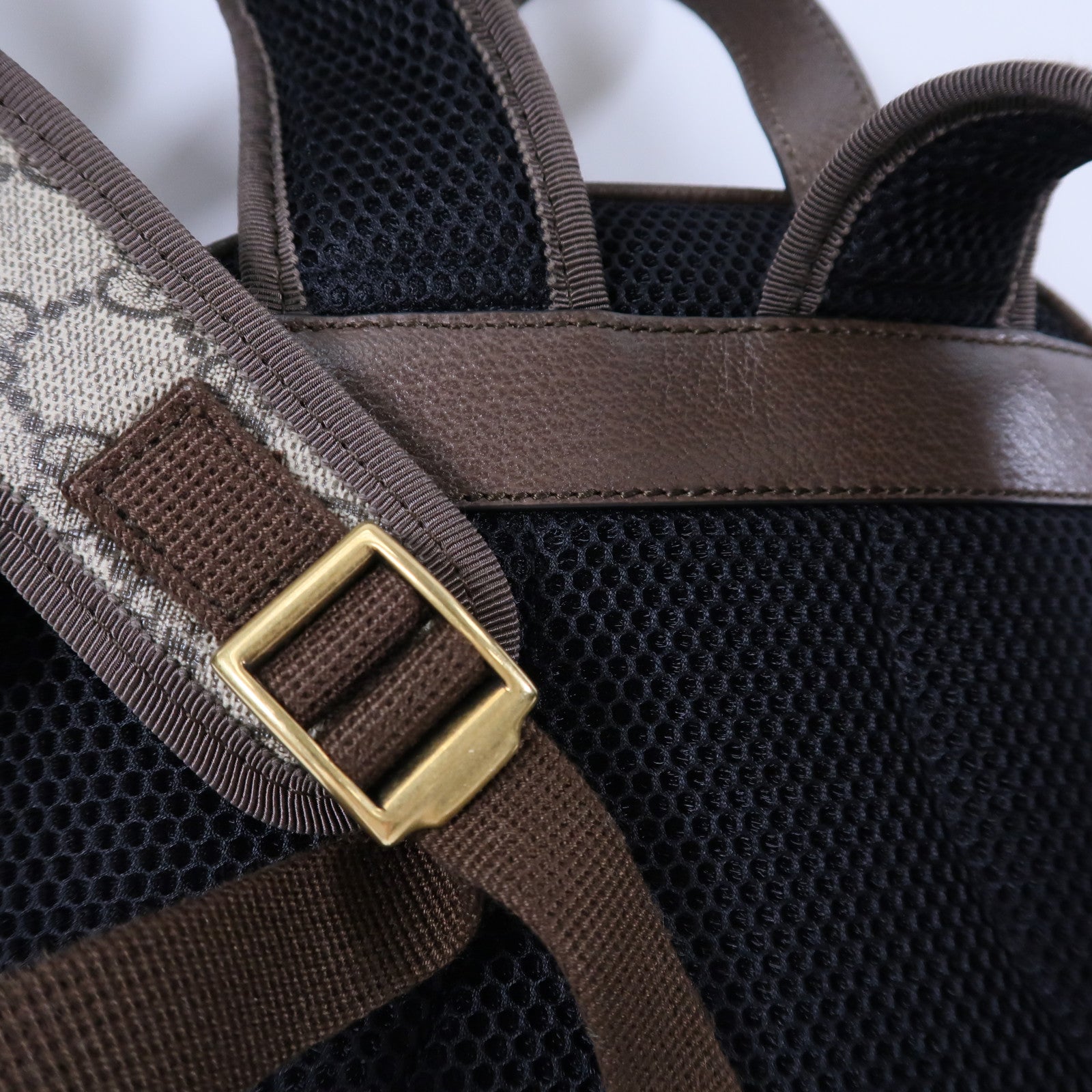 GUCCI 塗層帆布GG Supreme Backpack背包