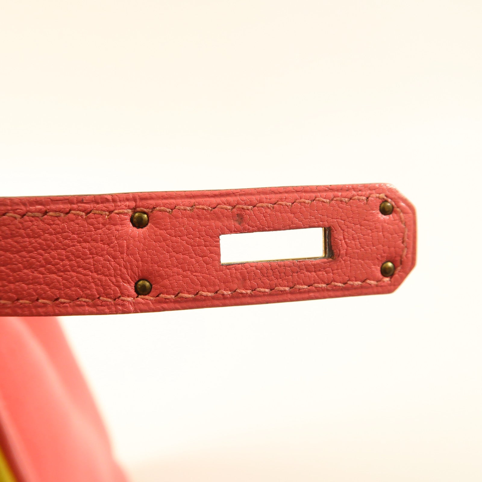 HERMES 【激減優惠】Chevre皮革Kelly 28金扣手挽肩背兩用袋Rose Azalee/Jaune Ambre
