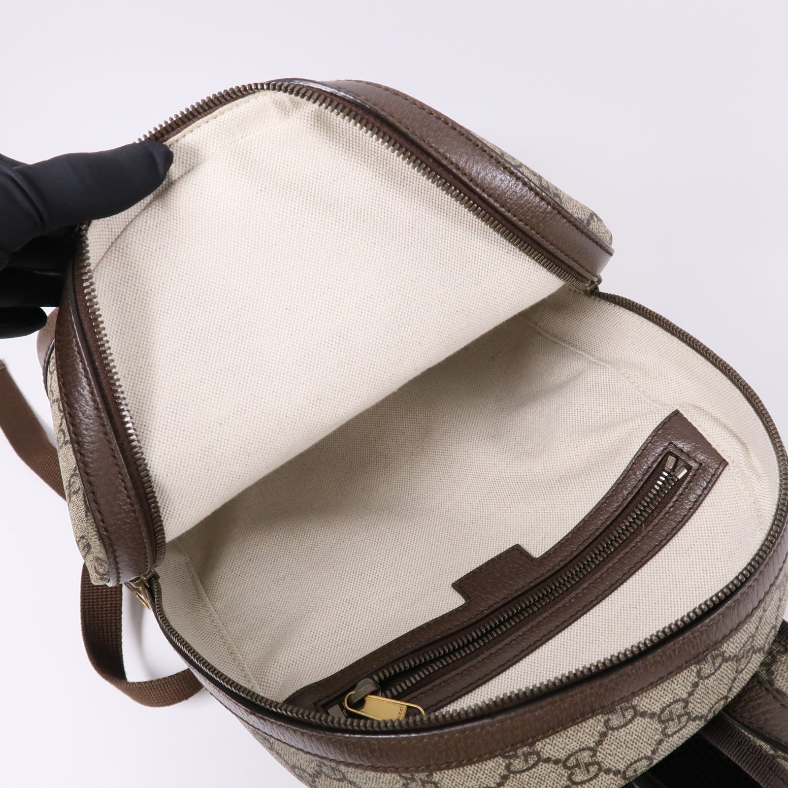 GUCCI 塗層帆布GG Supreme Backpack背包