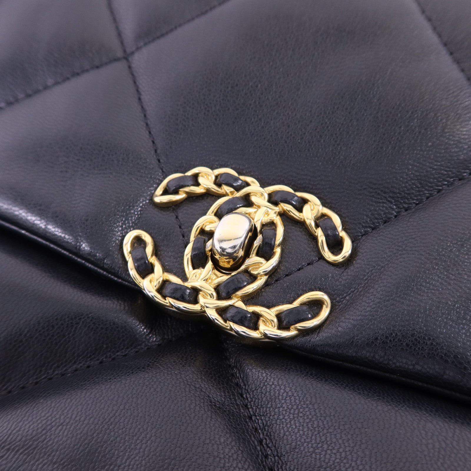 CHANEL 羊皮皮革Classic 19 Small鏈帶肩背袋