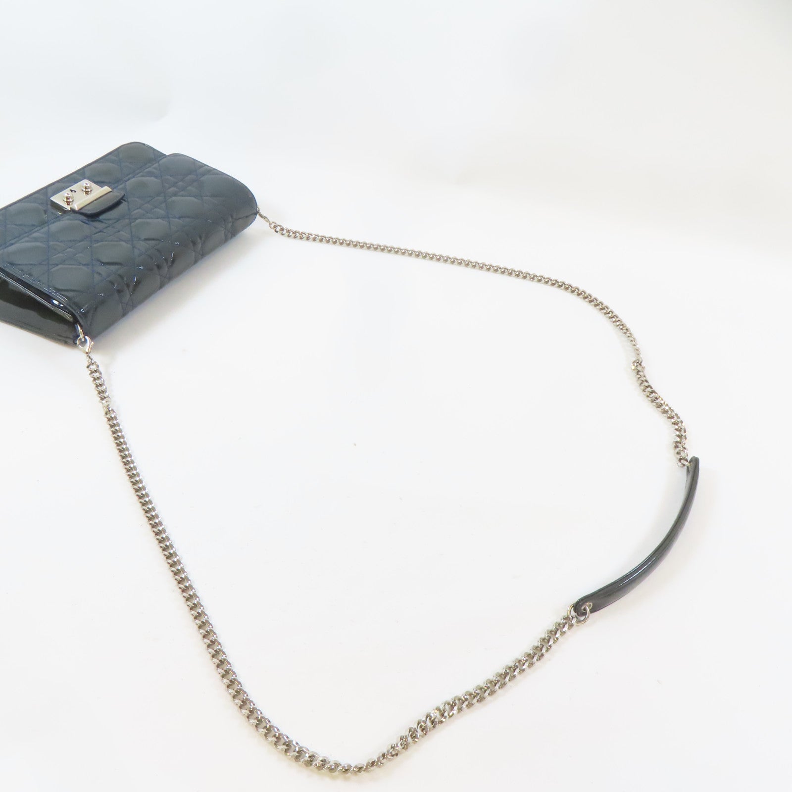 Dior 漆皮皮革Miss Dior Promenade Pouch銀扣鏈帶肩背袋深綠色