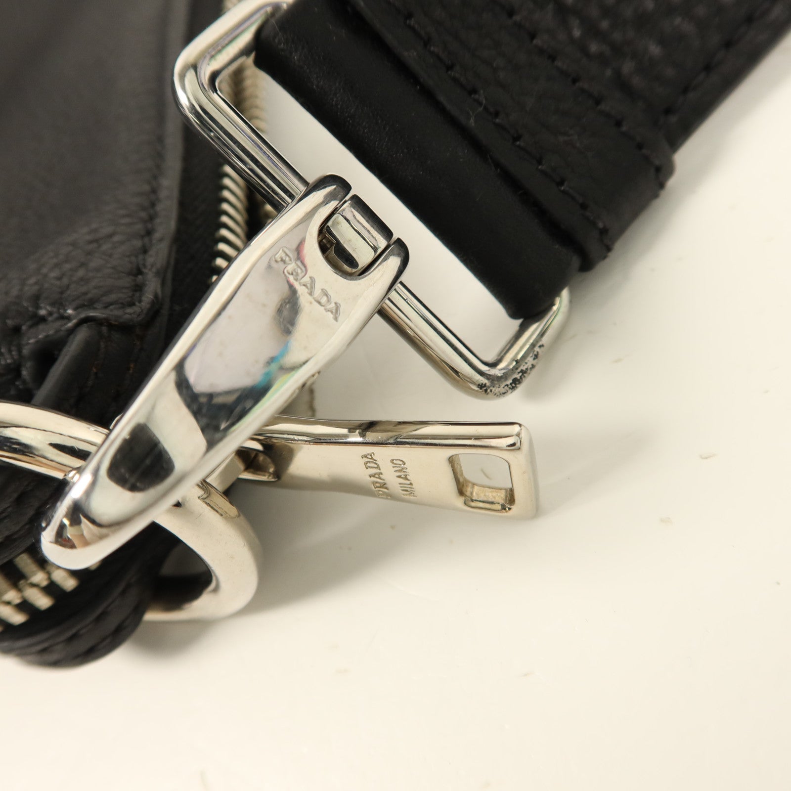 PRADA 牛皮皮革Hobo Bag肩背袋