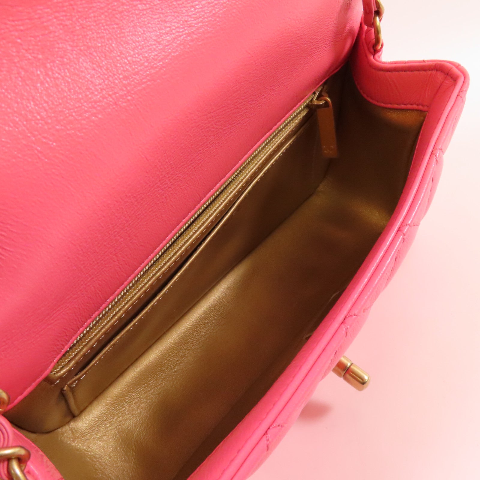 CHANEL 牛皮皮革Classic Flap 20 Chain Shoulder Bag金扣鏈帶肩帶