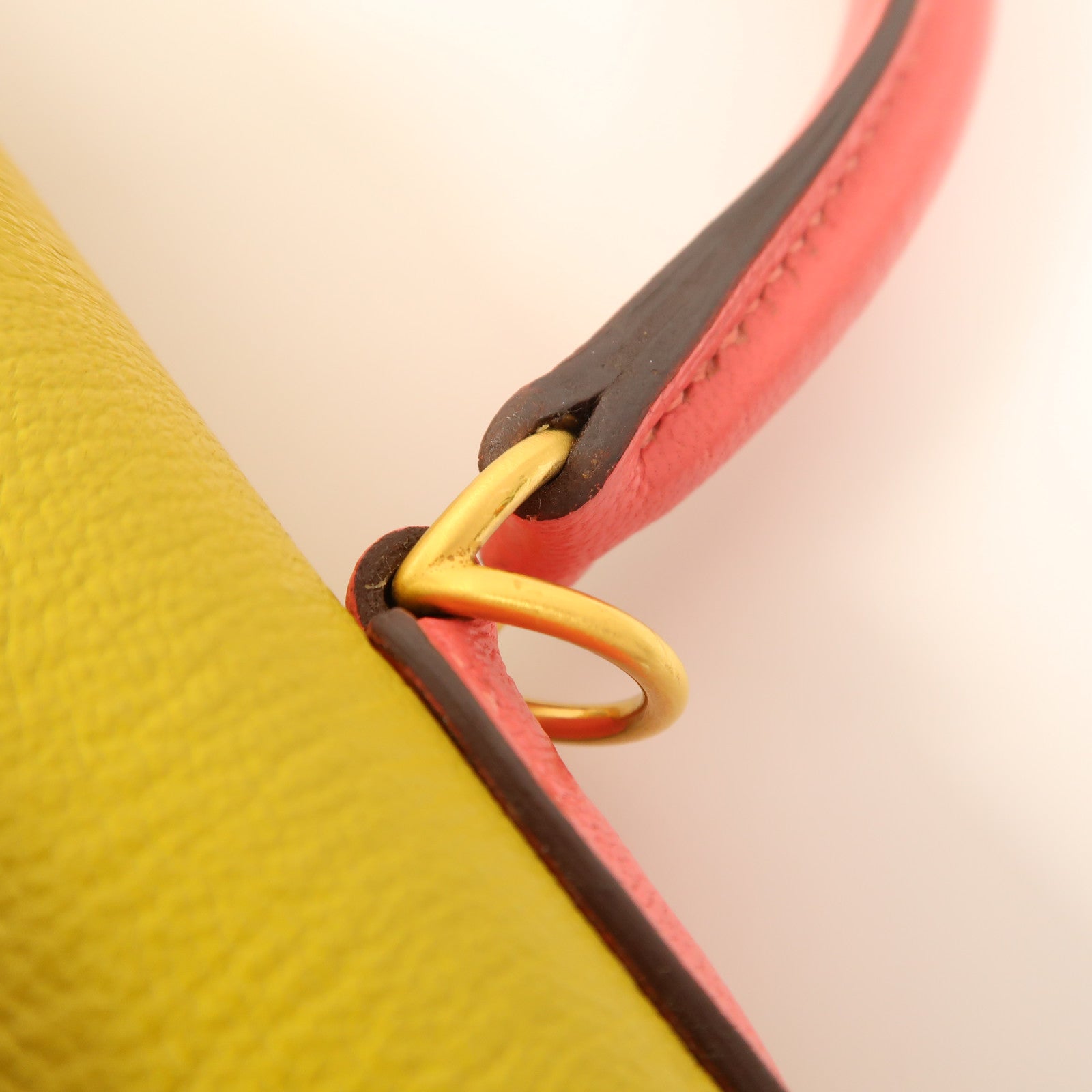 HERMES 【激減優惠】Chevre皮革Kelly 28金扣手挽肩背兩用袋Rose Azalee/Jaune Ambre