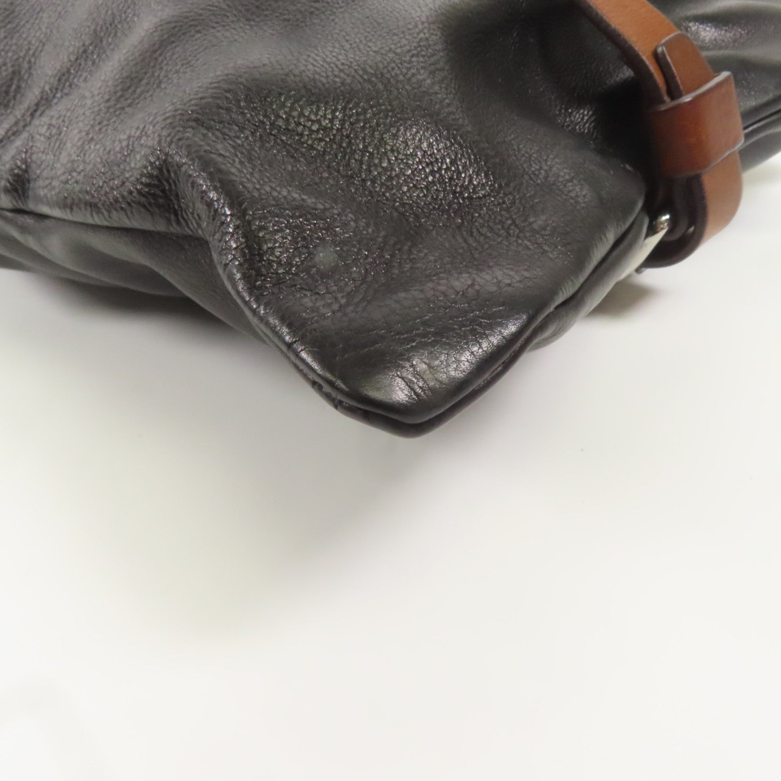 PRADA 牛皮皮革Shoulder Bag銀扣肩背袋黑色