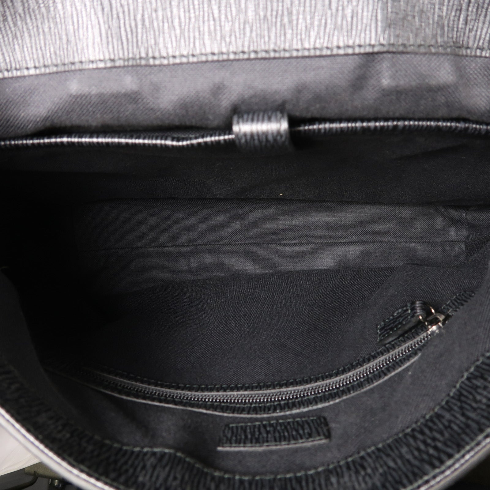 Salvatore Ferragamo 牛皮皮革Shoulder Bag銀扣肩背袋