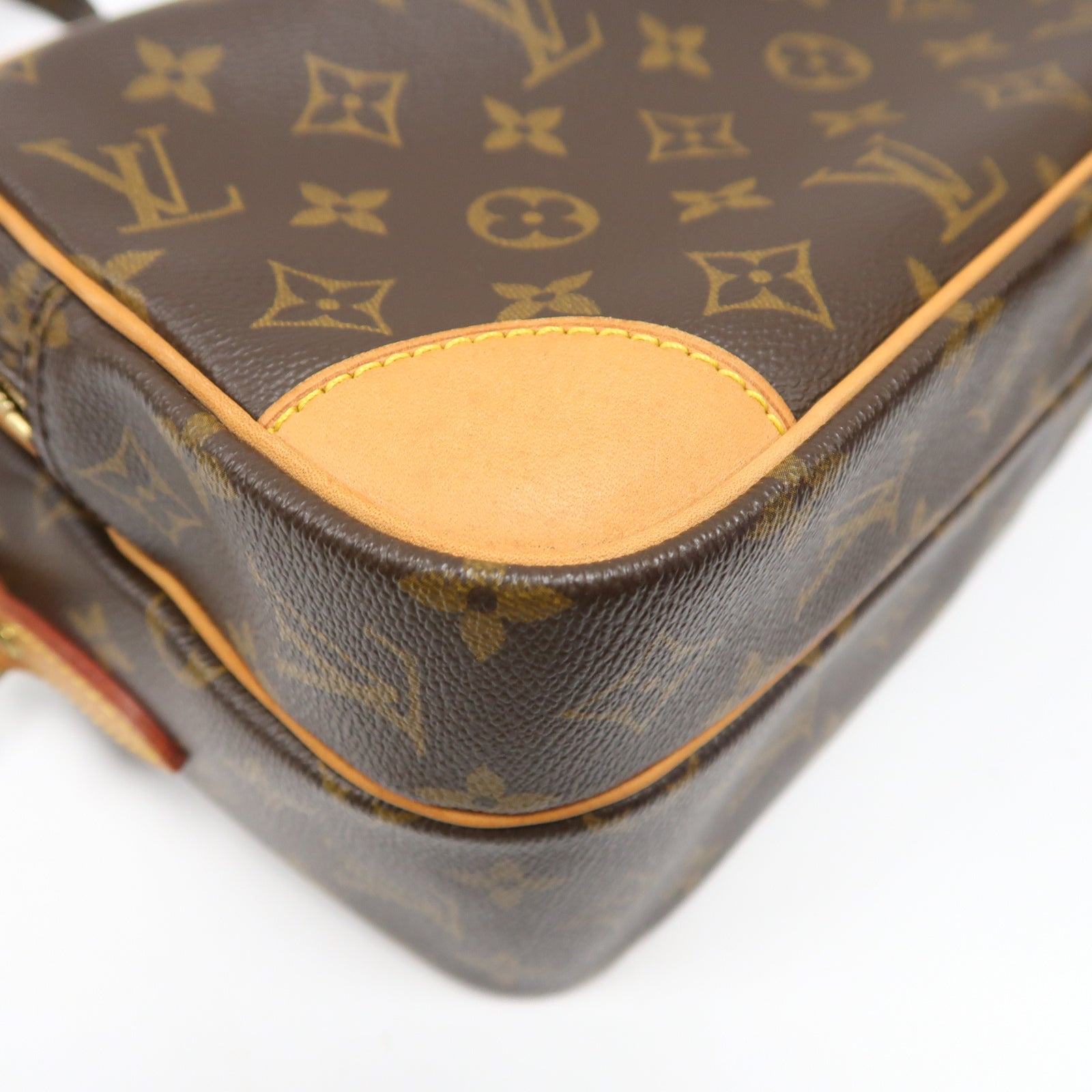 LOUIS VUITTON Monogram Nile金扣肩背袋啡色