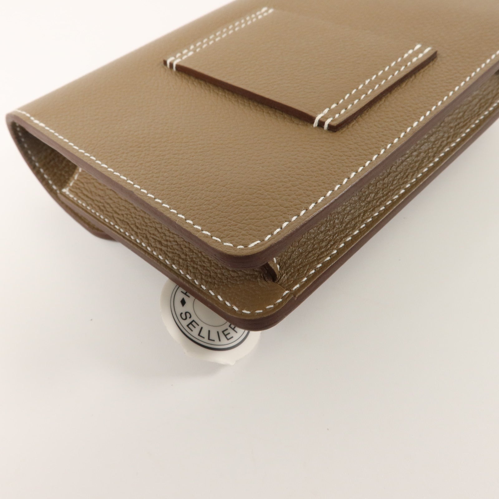 HERMES Evercolor皮革Roulis Slim金扣手拿包Etoupe