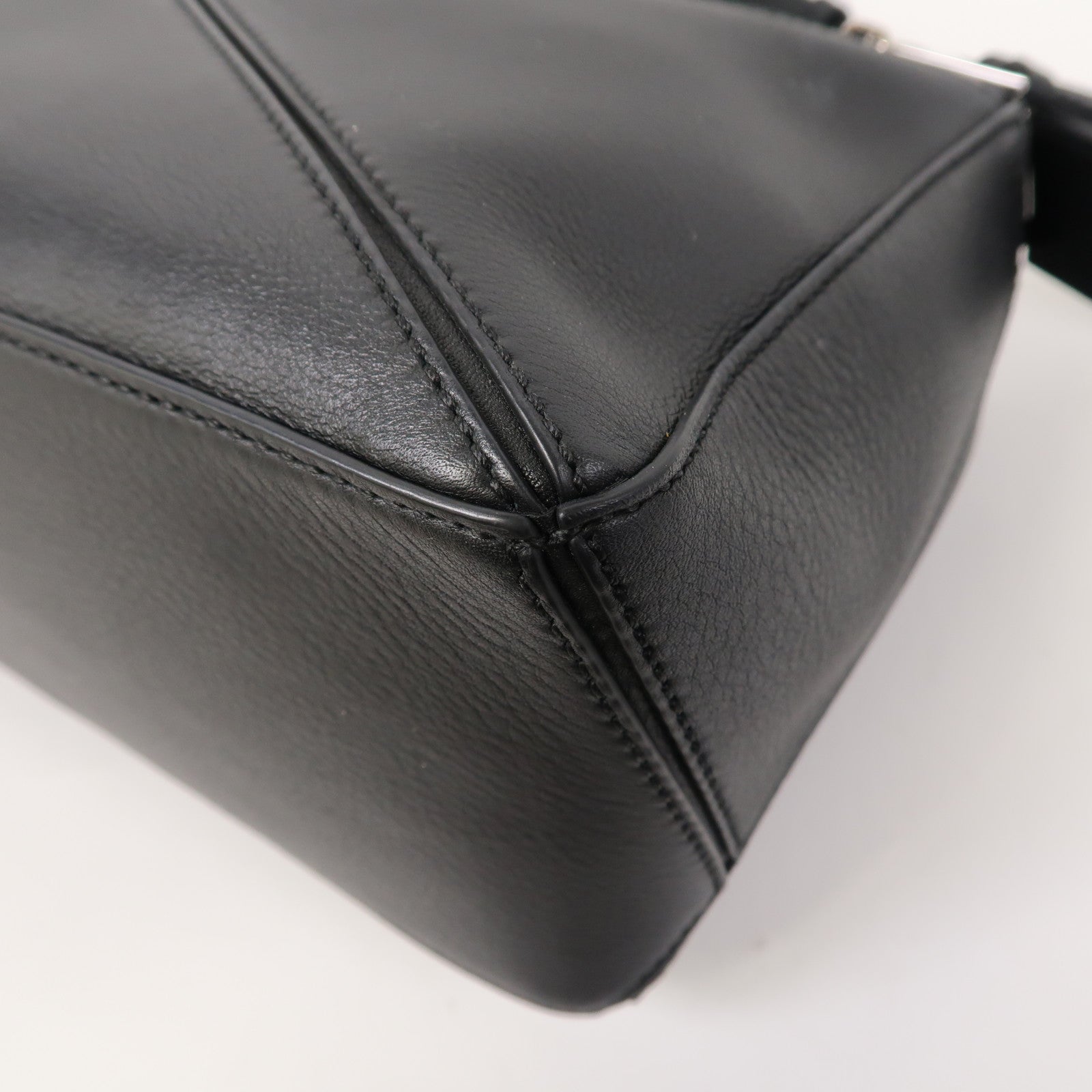 LOEWE 牛皮皮革Small Puzzle銀扣手挽肩背兩用袋黑色