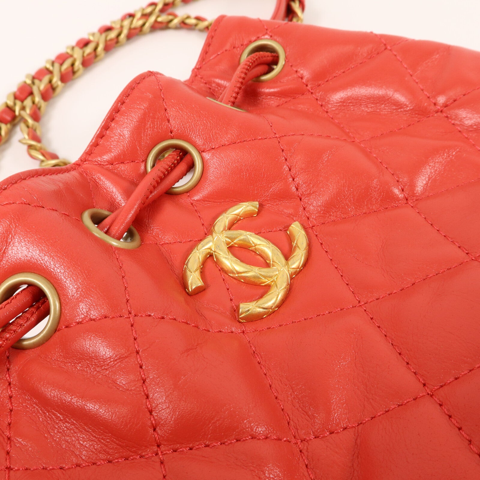 CHANEL 牛皮皮革Drawstring鏈帶肩背袋
