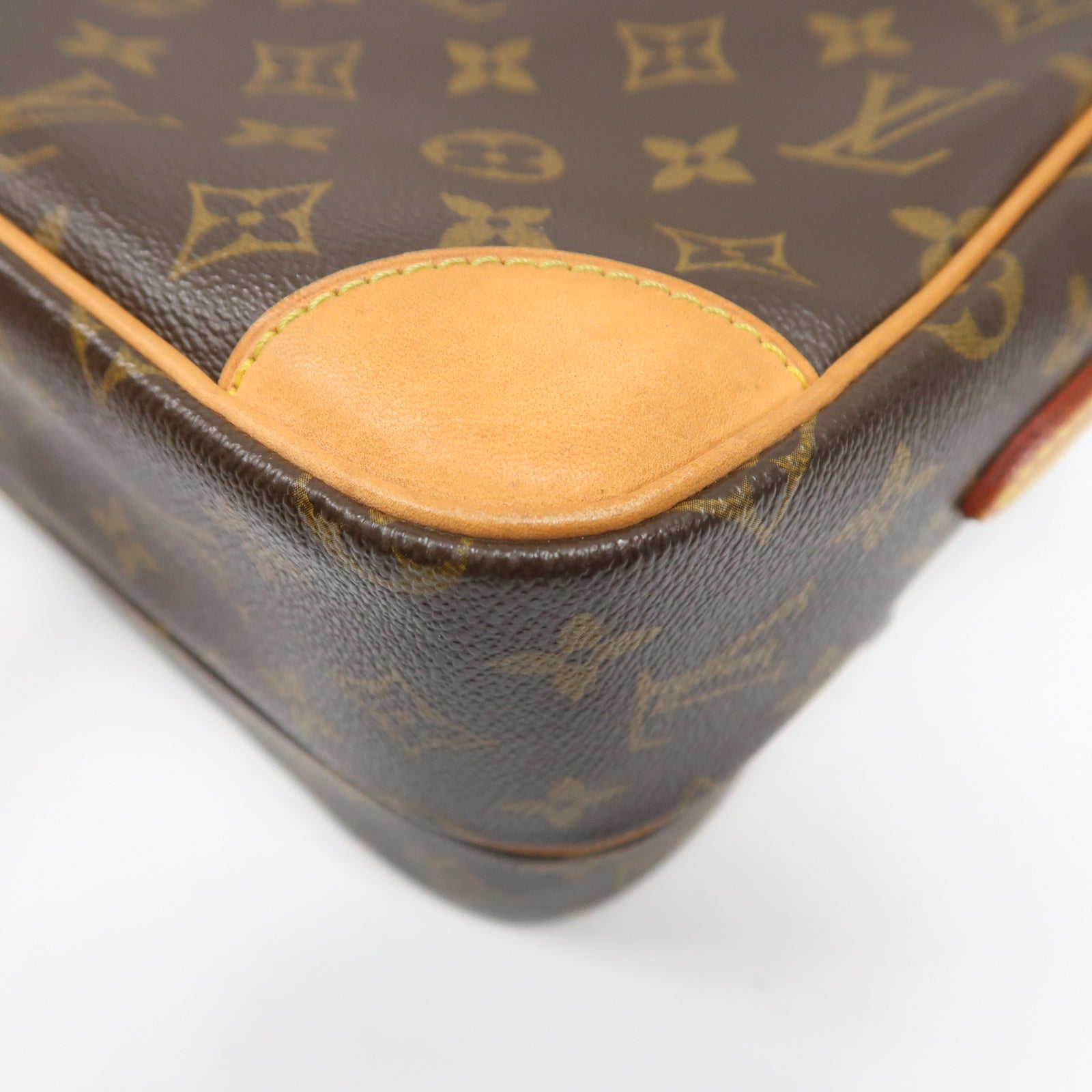 LOUIS VUITTON Monogram Nile金扣肩背袋啡色