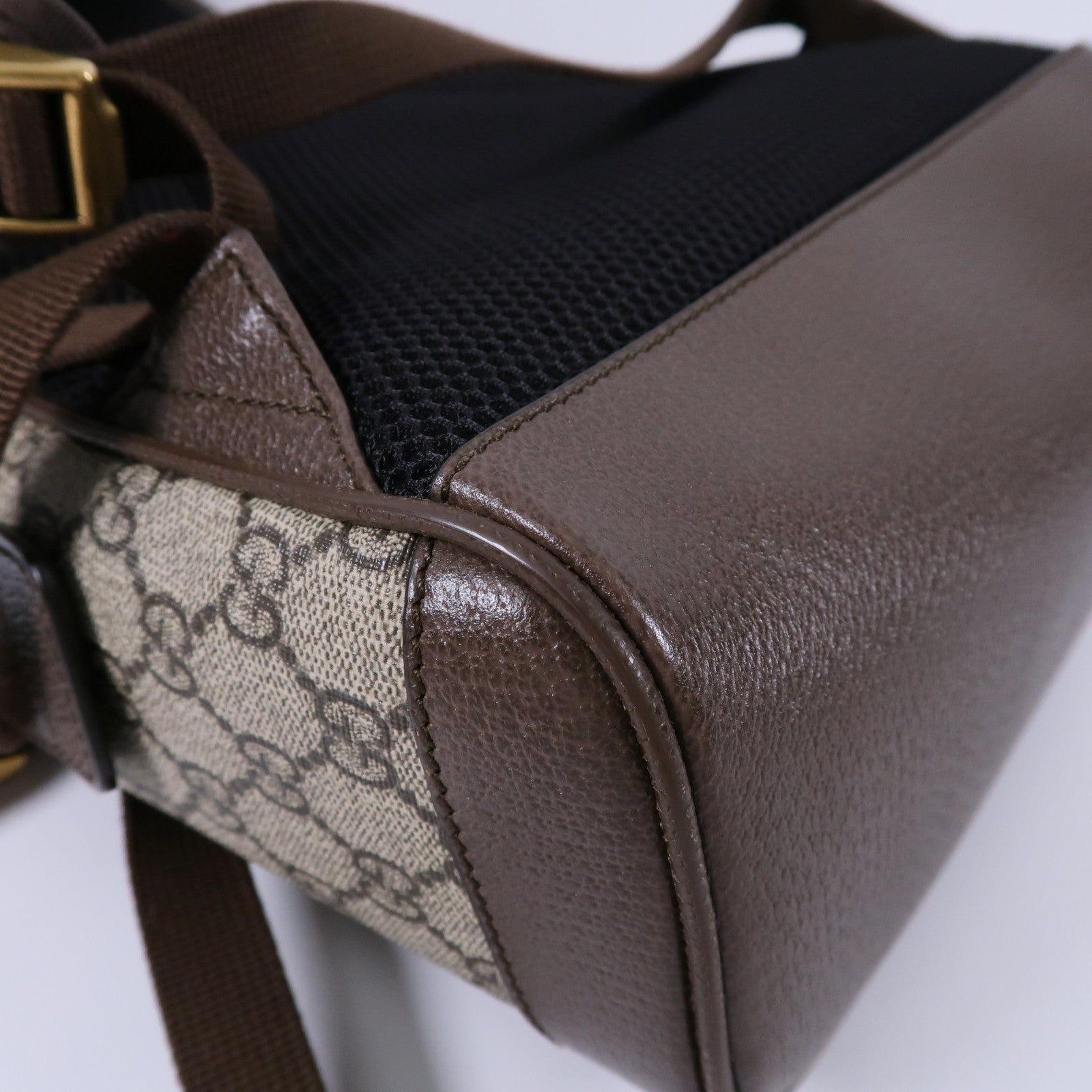 GUCCI 塗層帆布GG Supreme Backpack背包