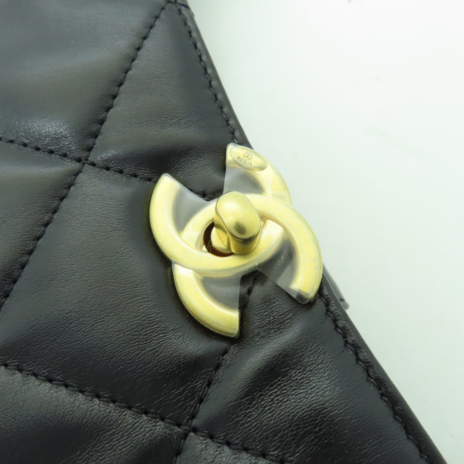 CHANEL 【激減優惠】菱格羊皮皮革Shoulder Bag金扣肩背袋黑色