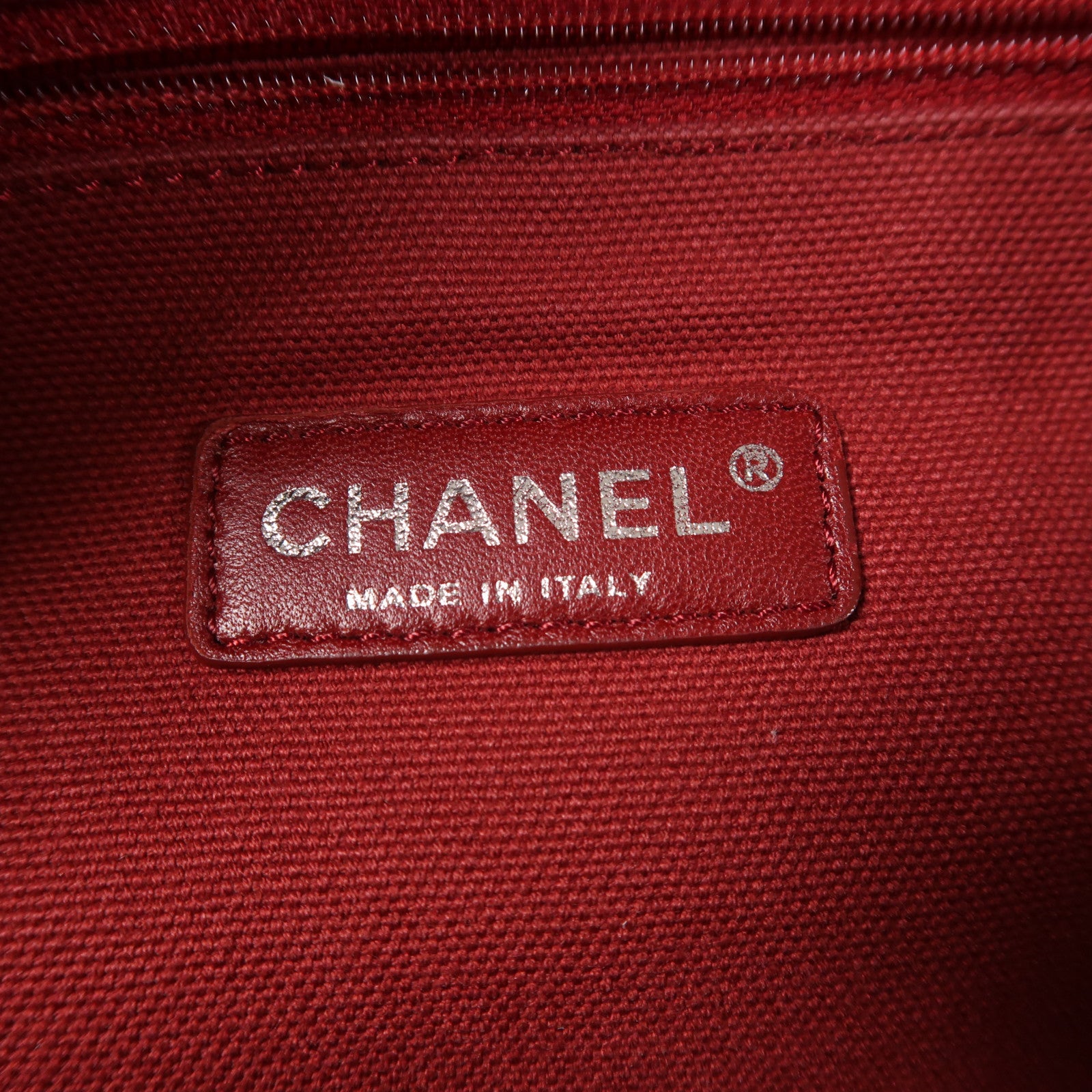 CHANEL 【激減優惠】牛皮皮革Chain Shoulder銀扣肩背袋