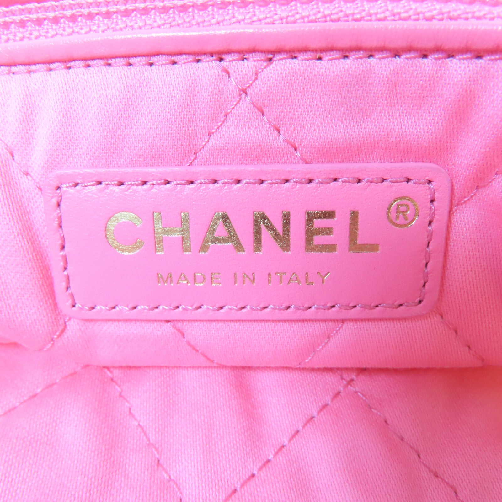 CHANEL 【激減優惠】菱格牛皮皮革C22 Small金扣鏈帶肩背袋粉紅色