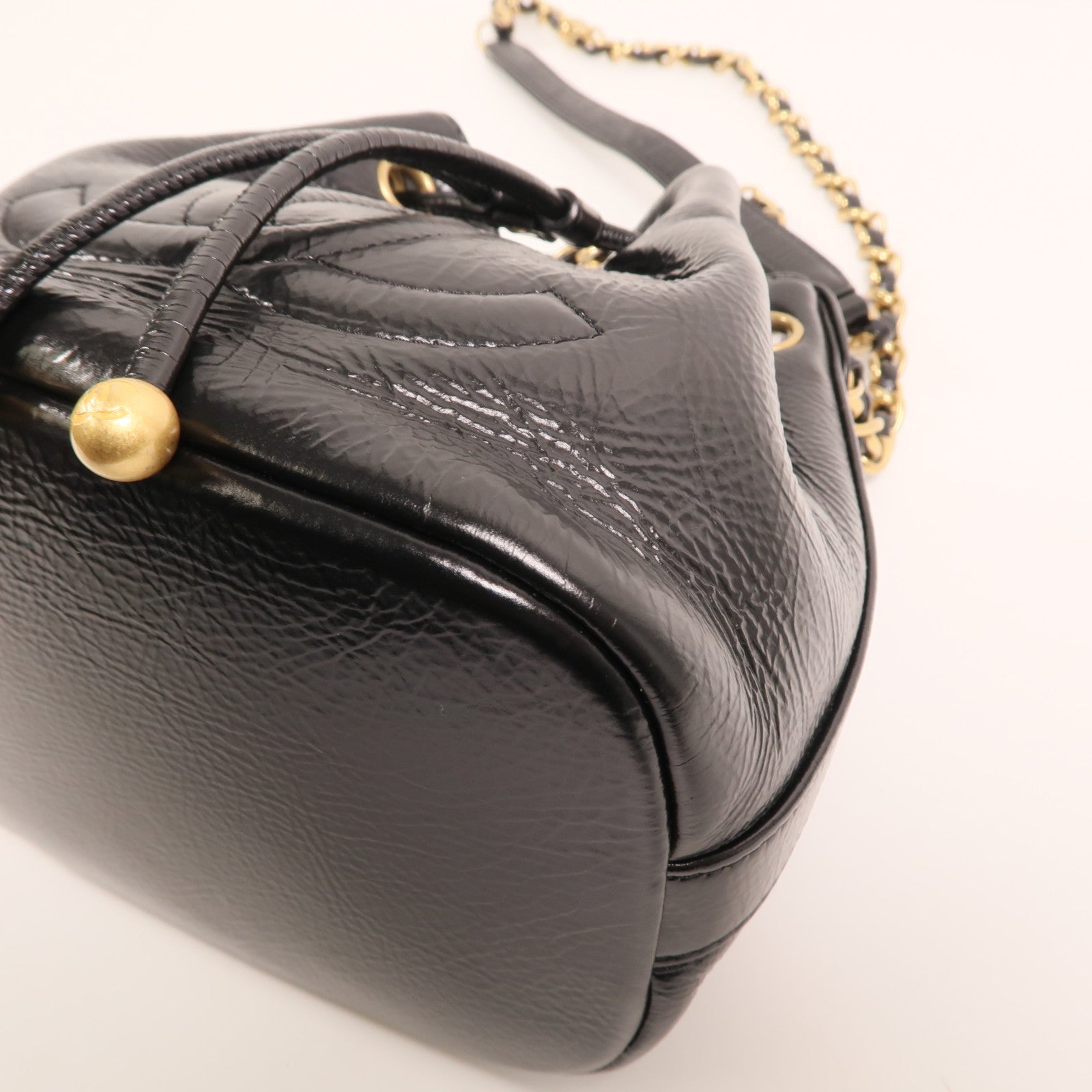 CHANEL 牛皮皮革Bucket金扣鏈帶肩背袋