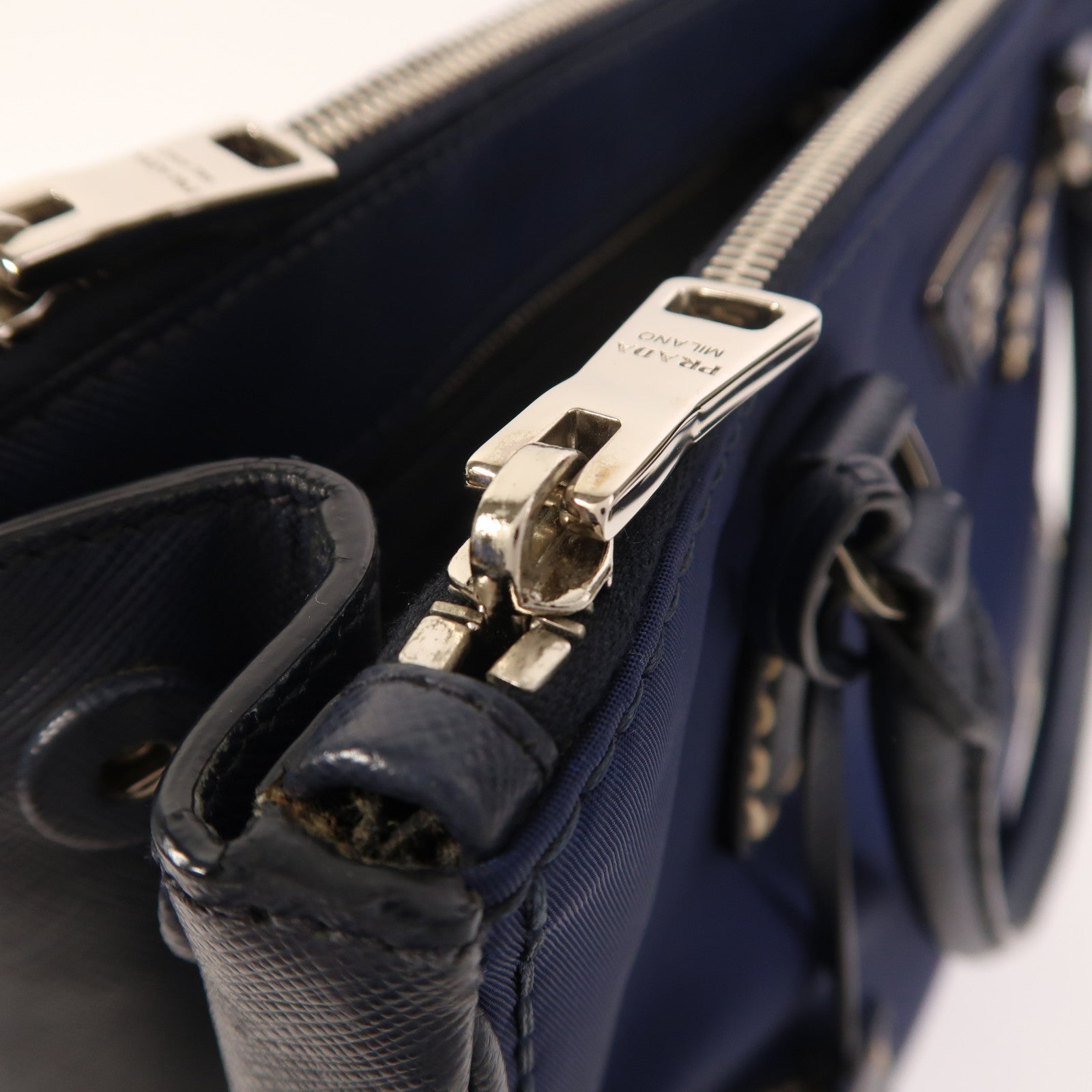 PRADA 尼龍/牛皮皮革2 Way Shoulder銀扣手挽肩背兩用袋