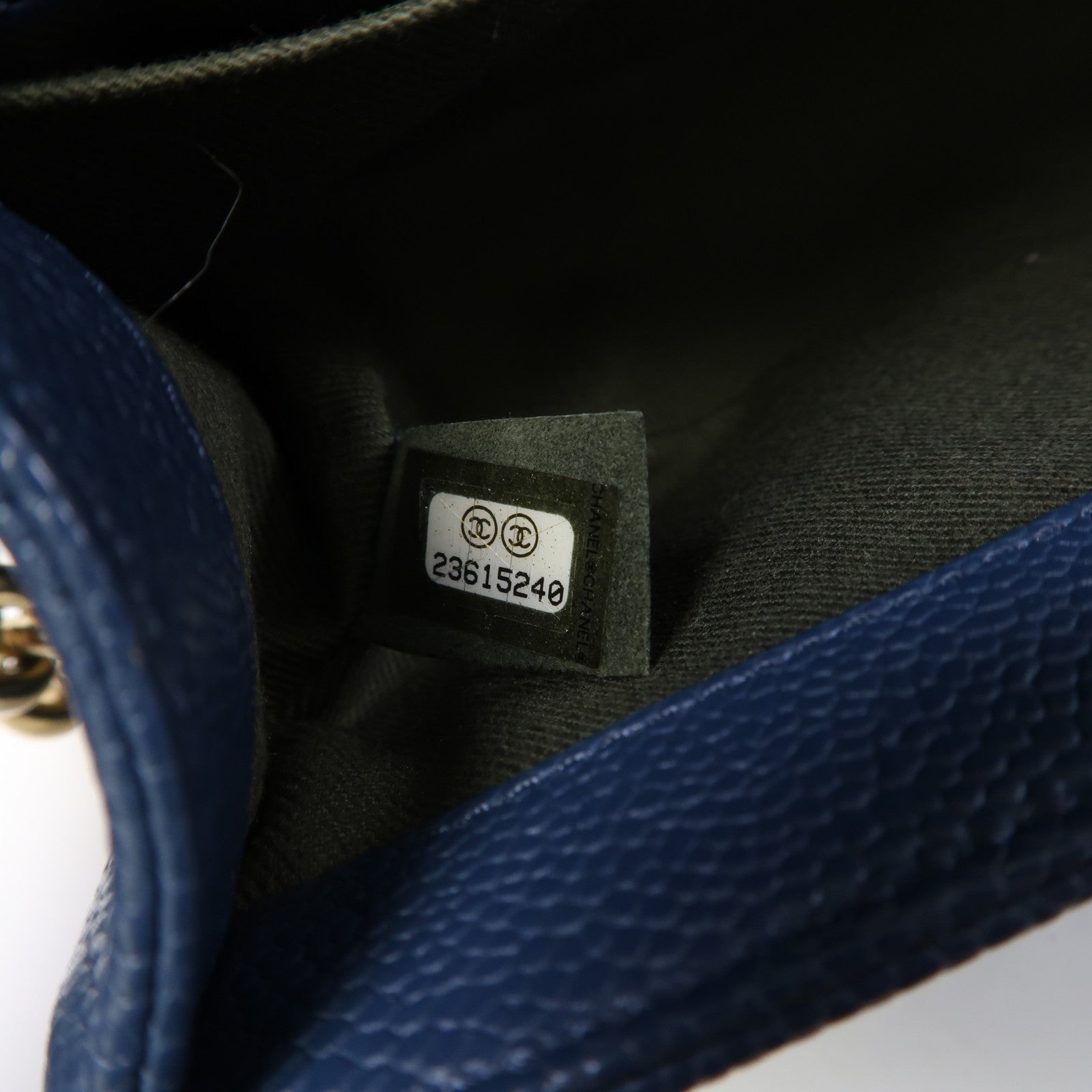 CHANEL Caviar皮革Boy 20cm金扣鏈帶肩背袋藍色