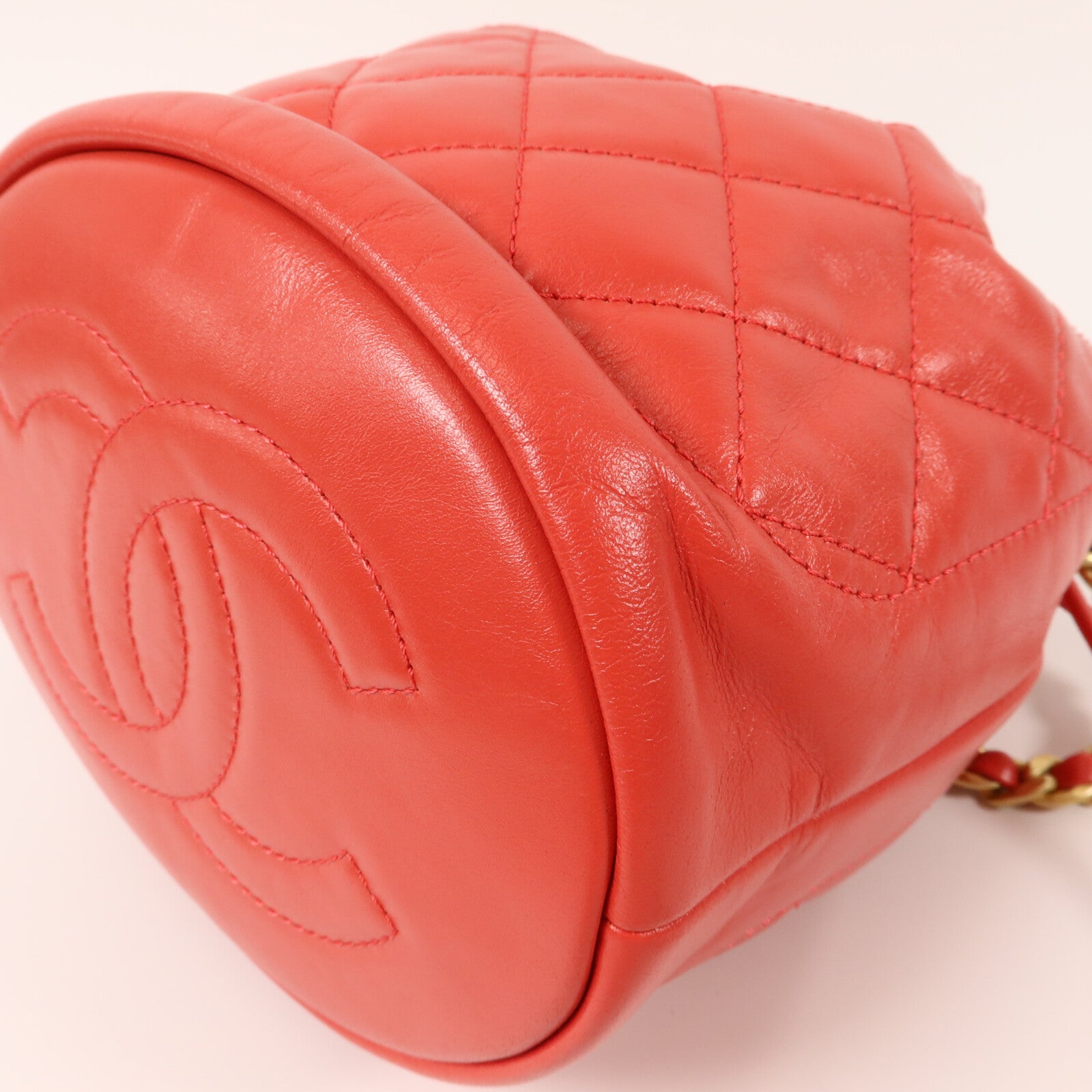 CHANEL 牛皮皮革Drawstring鏈帶肩背袋