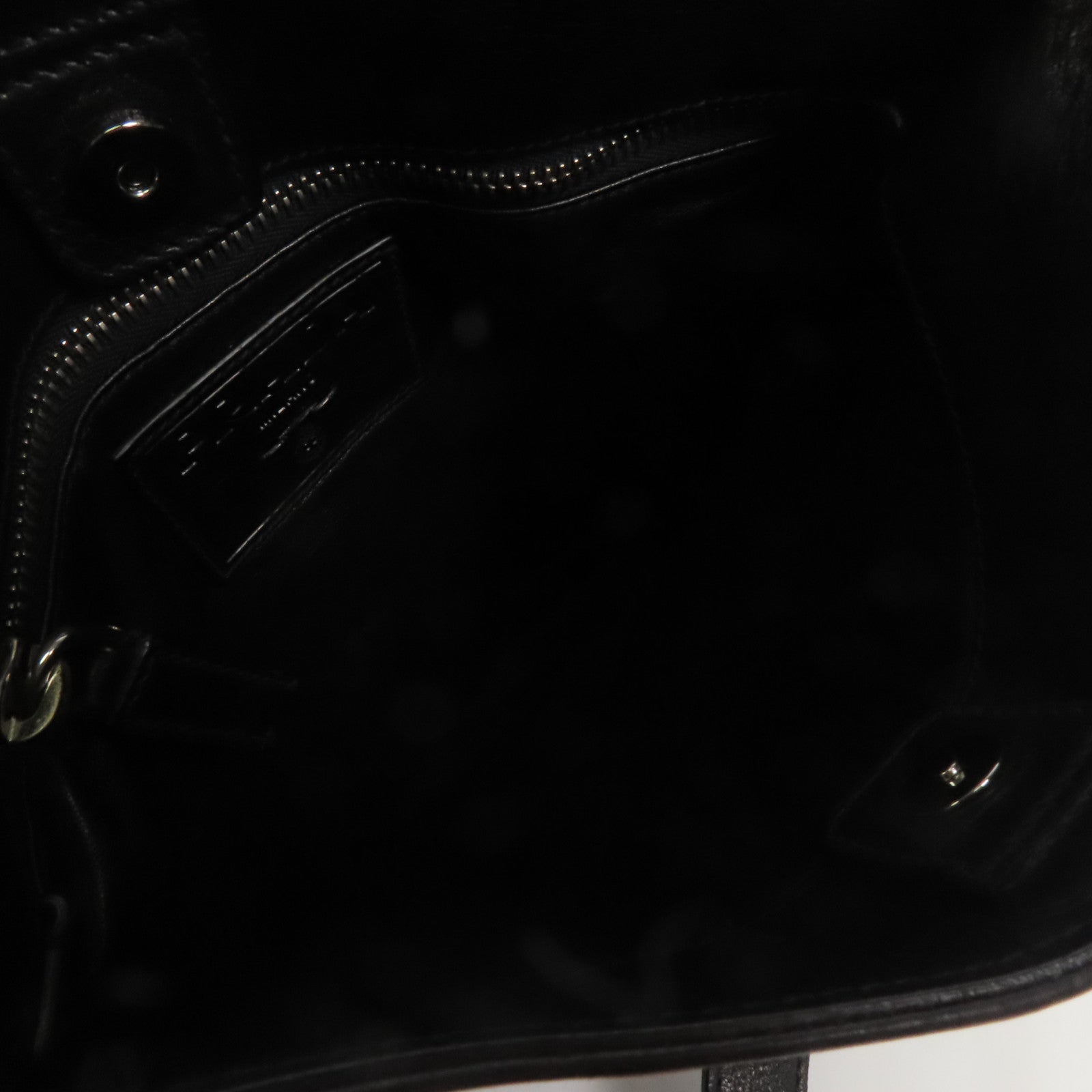 PRADA 牛皮皮革Shoulder Bag銀扣肩背袋黑色