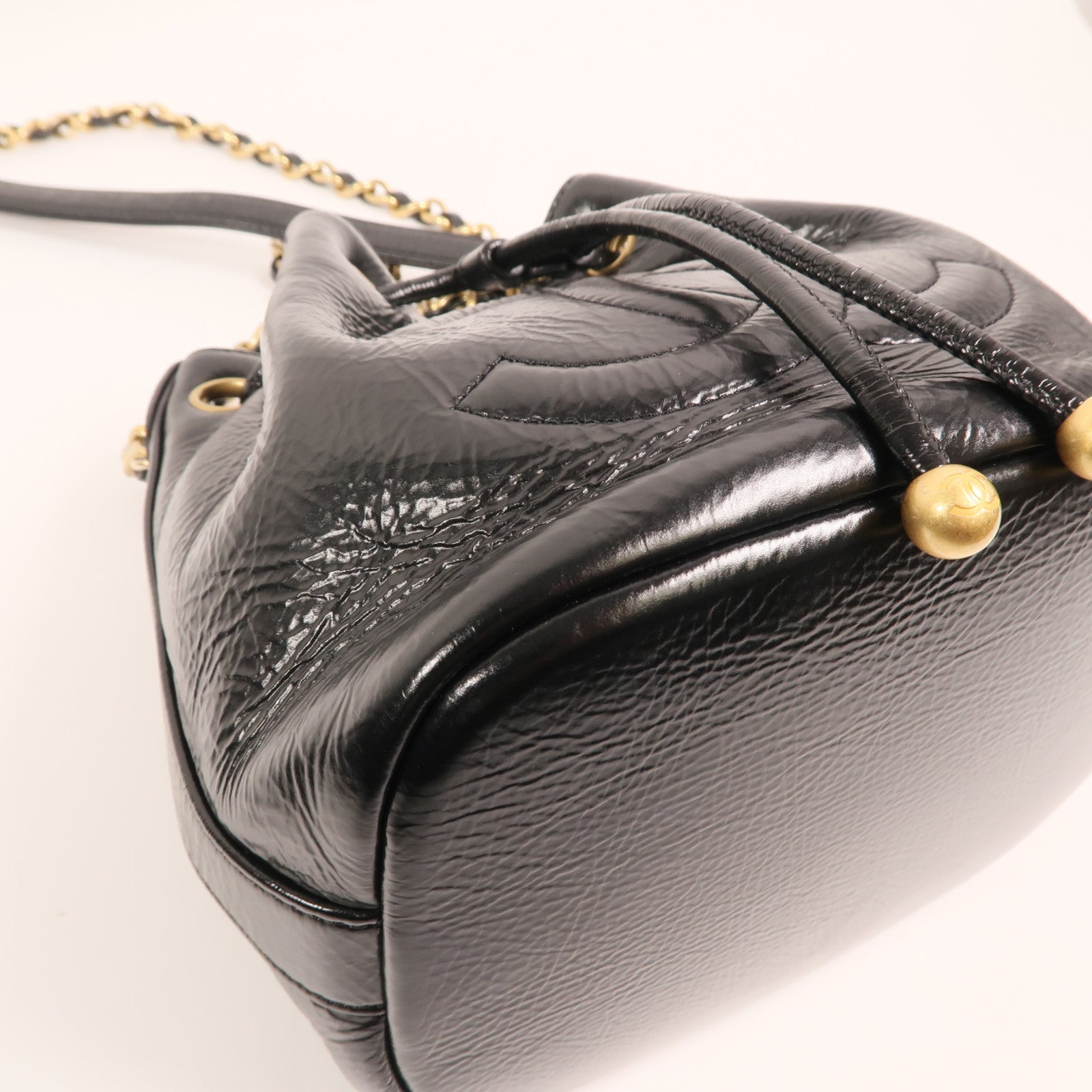 CHANEL 牛皮皮革Bucket金扣鏈帶肩背袋