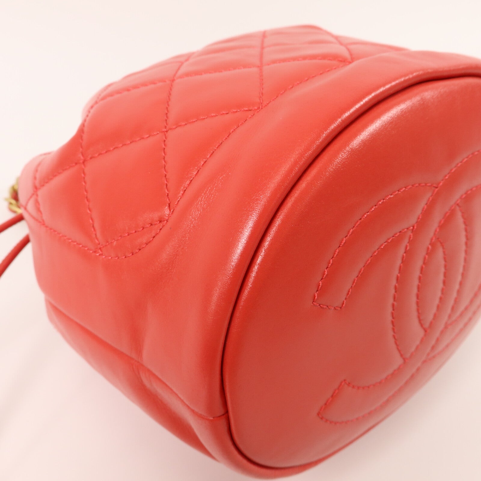 CHANEL 牛皮皮革Drawstring鏈帶肩背袋