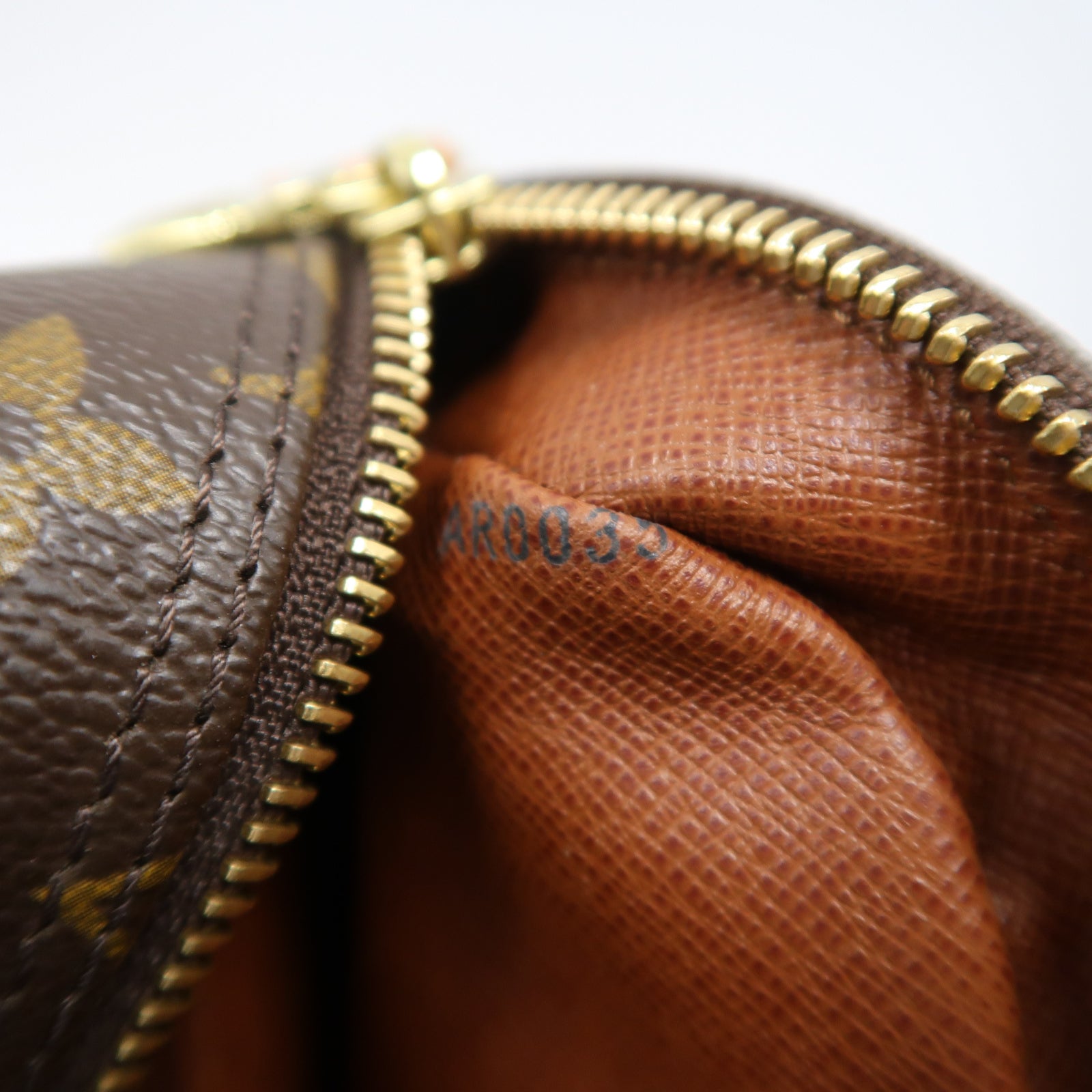 LOUIS VUITTON Monogram Nile金扣肩背袋啡色