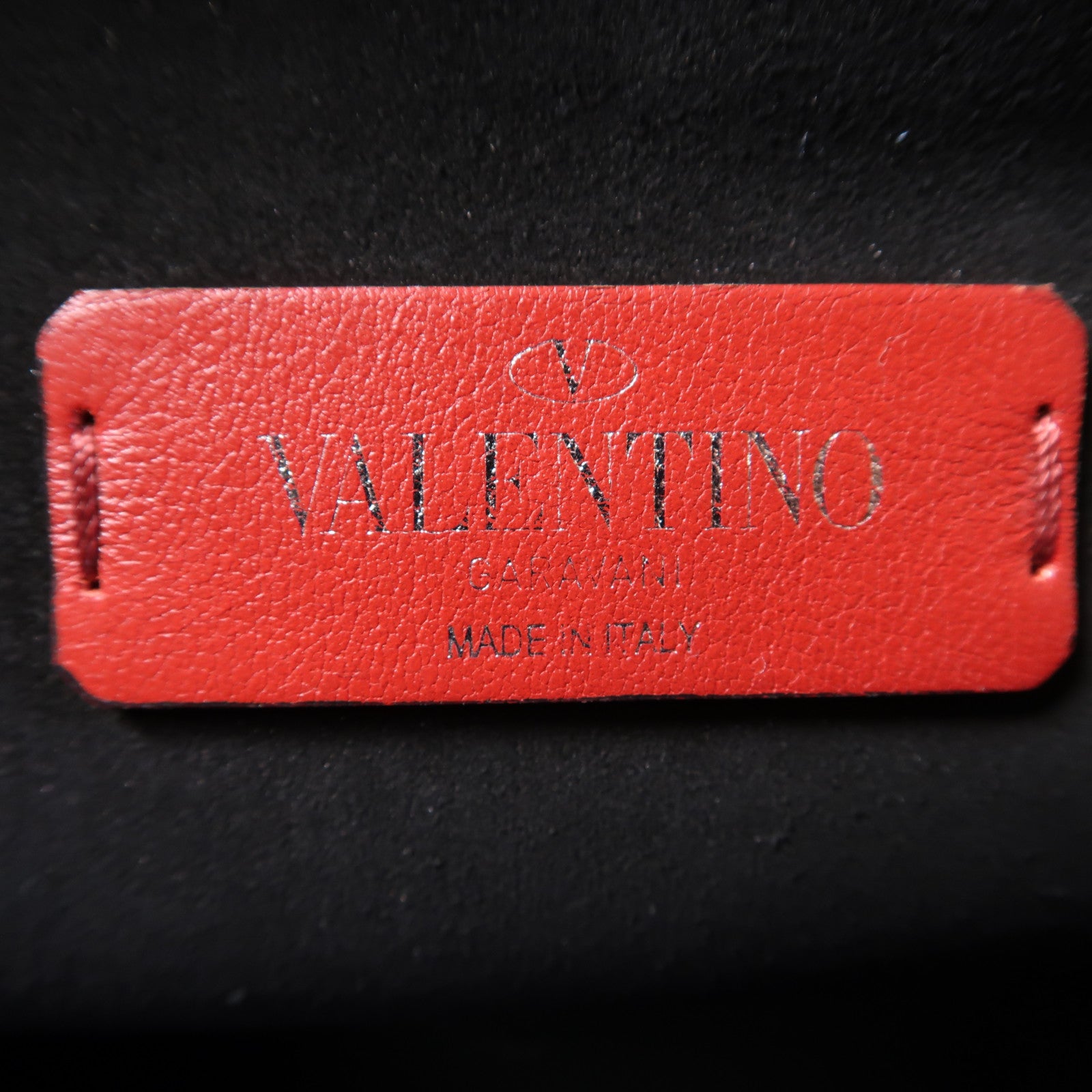 Valentino 皮革VLTN Garavami Cross Bag銀扣肩背袋