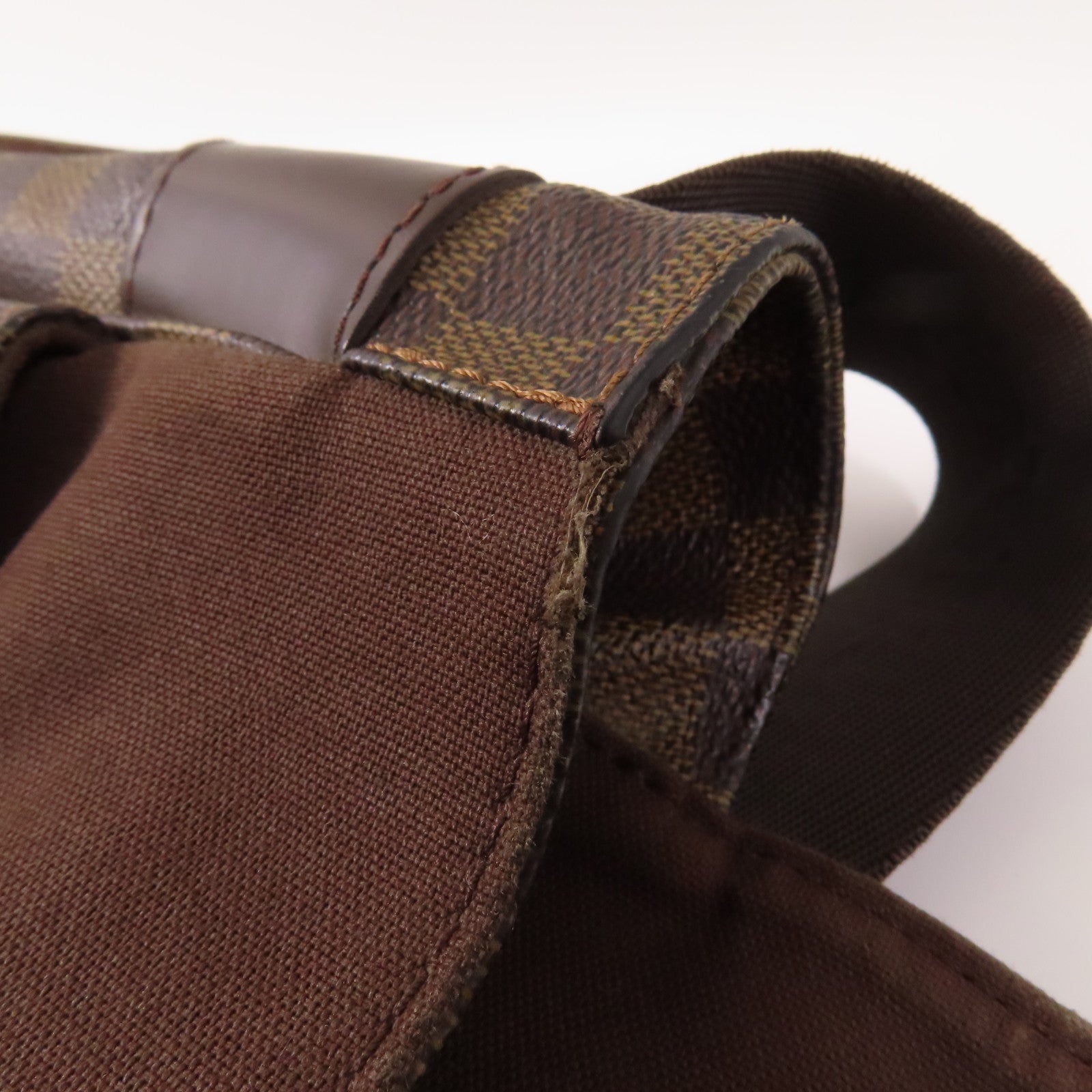 LOUIS VUITTON Damier Bastille金扣肩背袋
