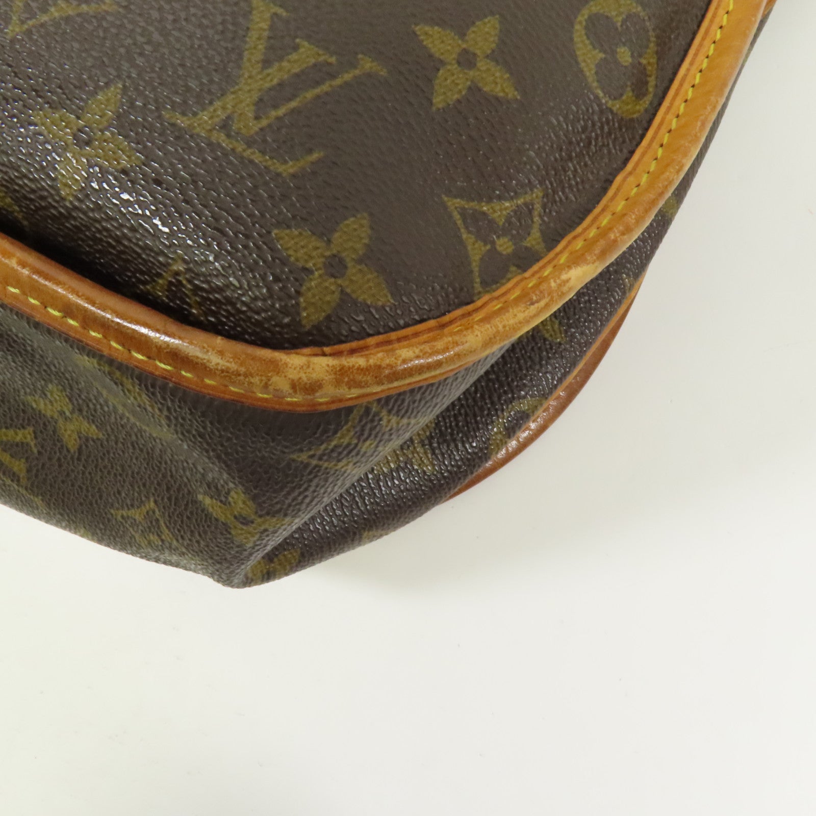 LOUIS VUITTON Monogram Menilmontant MM金扣肩背袋棕色