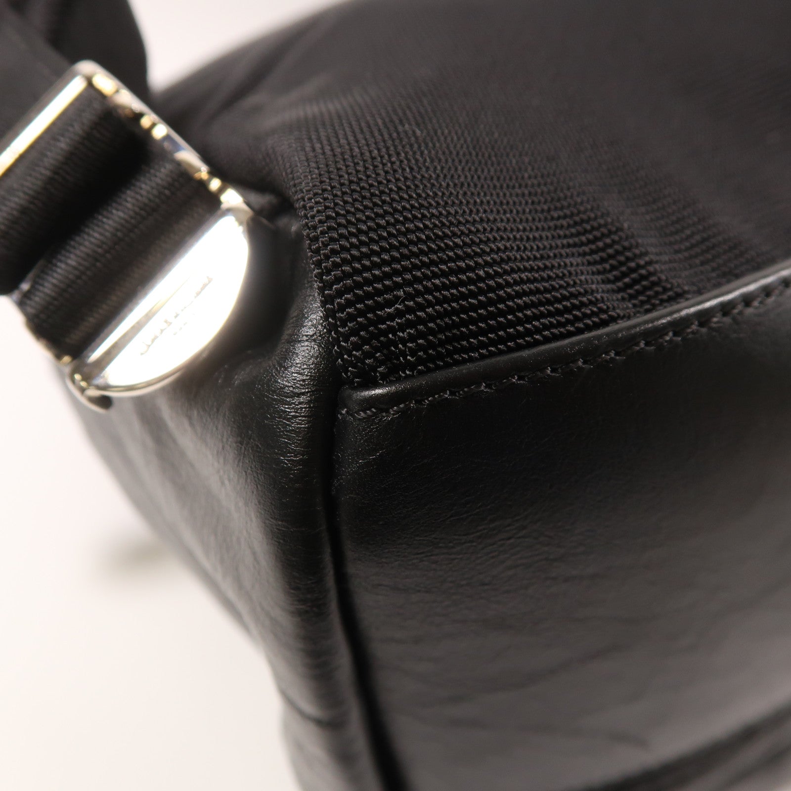 GIVENCHY 牛皮皮革Backpack銀扣背包