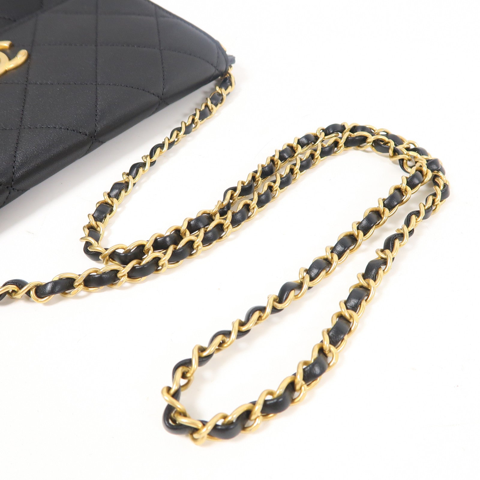 CHANEL 菱格牛皮皮革Chain Shoulder金扣鏈帶肩背袋黑色