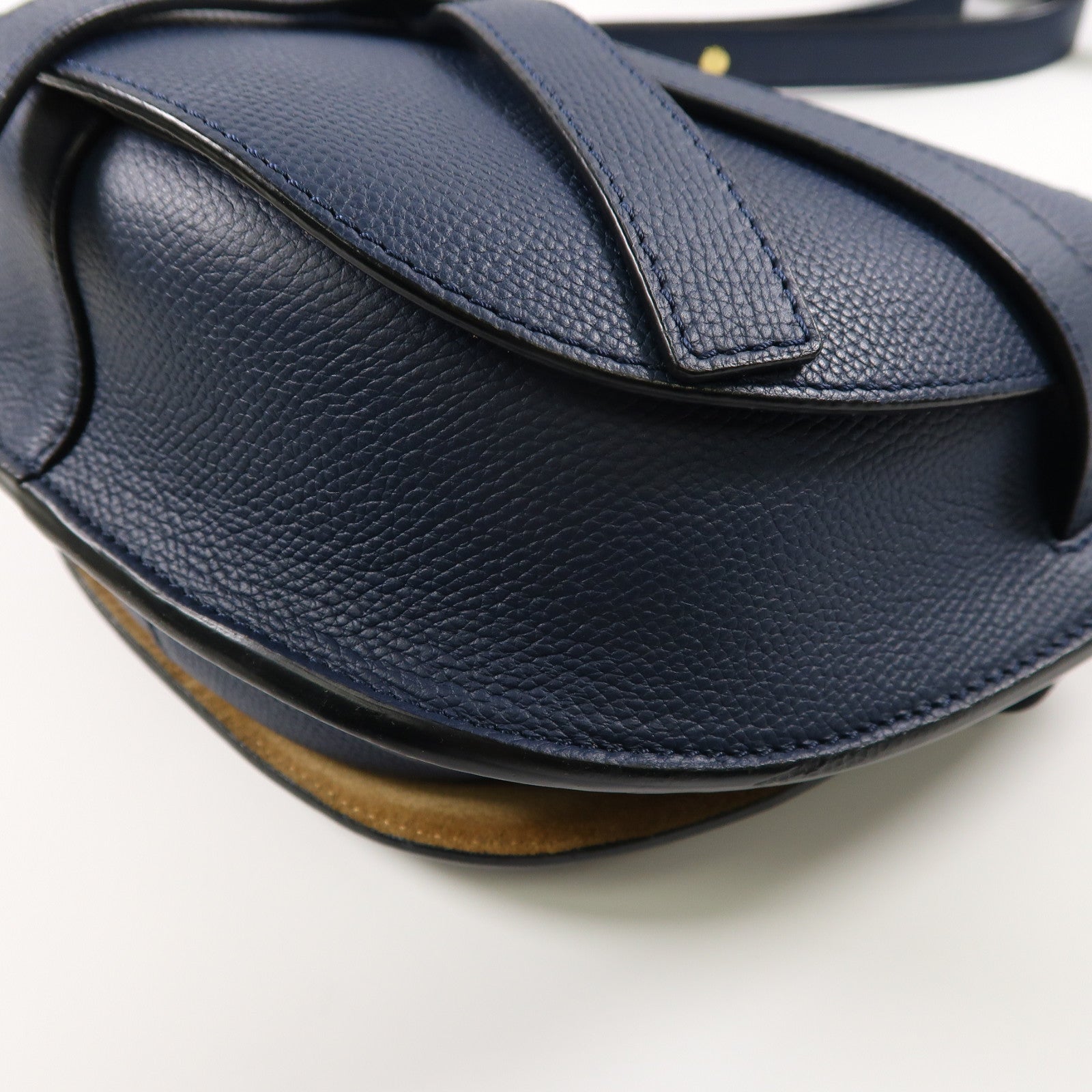 LOEWE 牛皮皮革Gate Bag金扣肩背袋深藍色