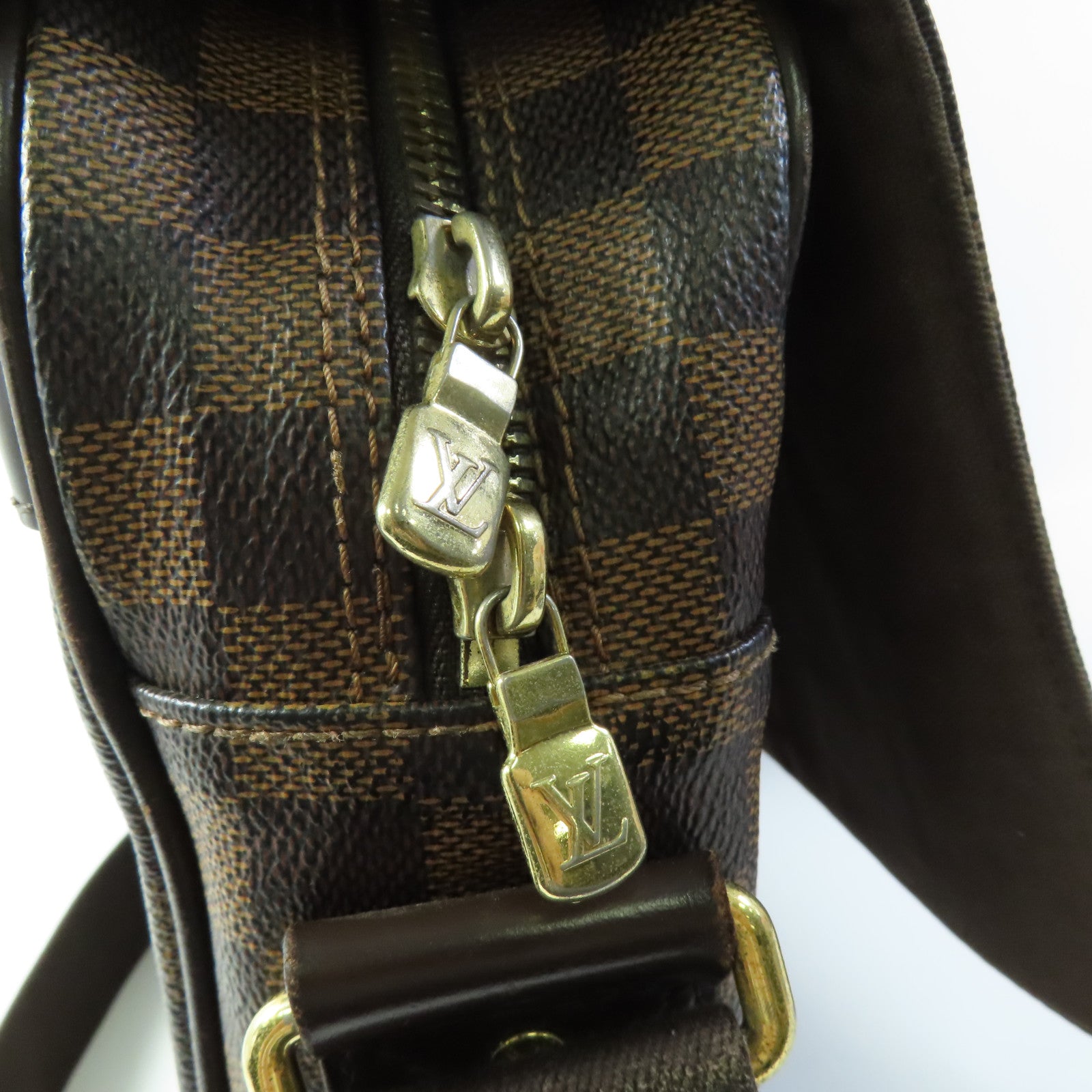 LOUIS VUITTON 【激減優惠】Damier Shelton MM金扣肩背袋