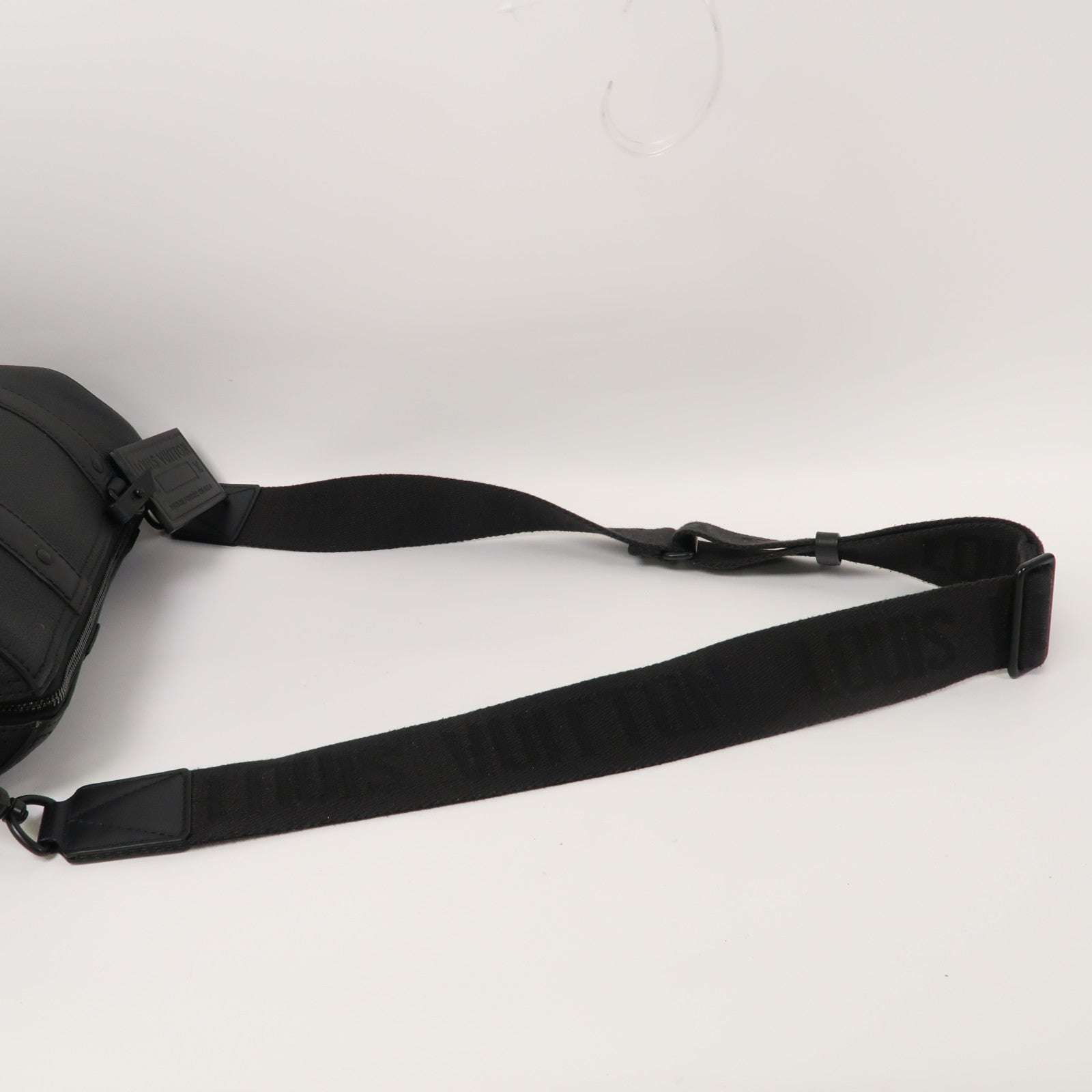 LOUIS VUITTON Aerogram City Keepall肩背袋黑色
