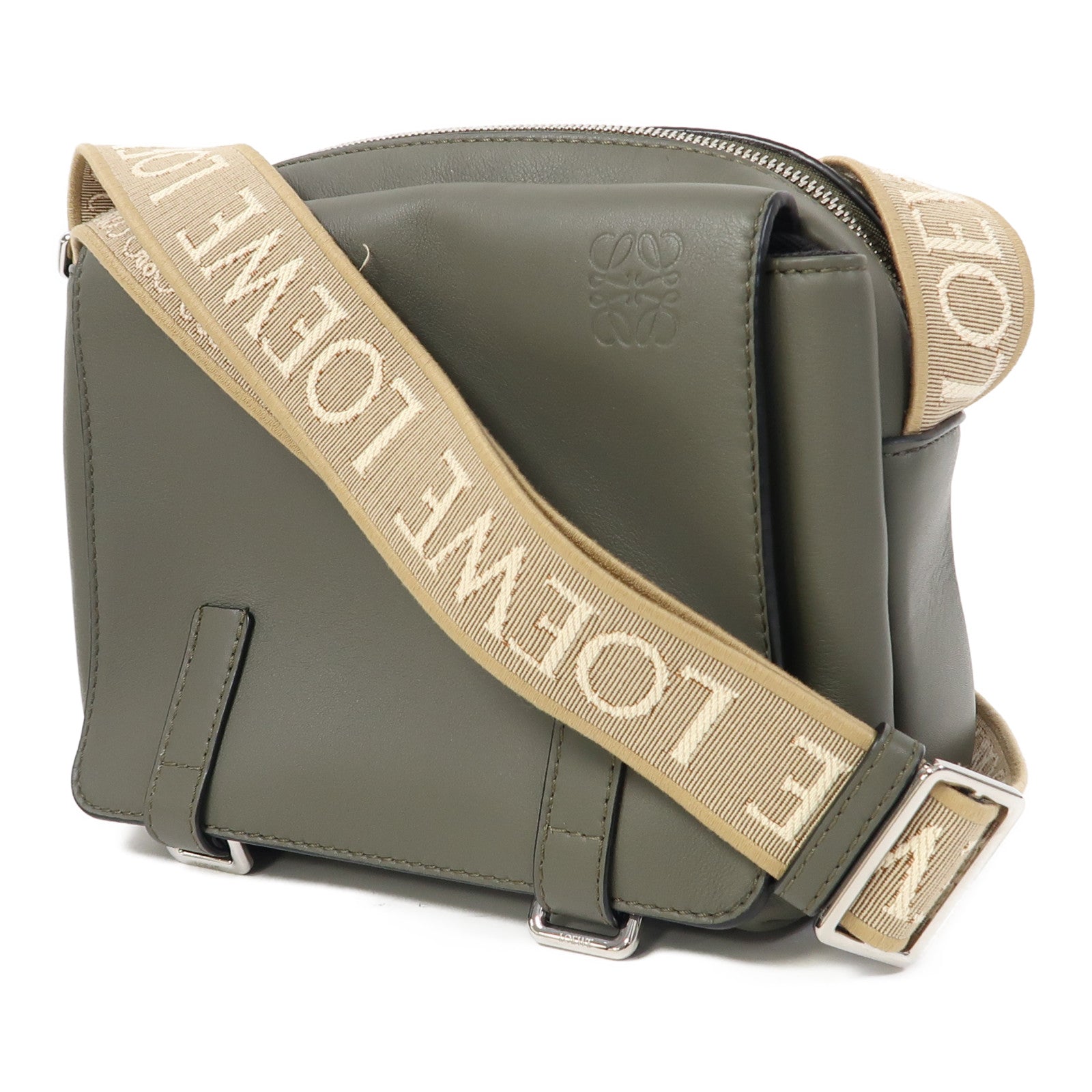 LOEWE 牛皮皮革XS Military銀扣肩背袋卡其綠色
