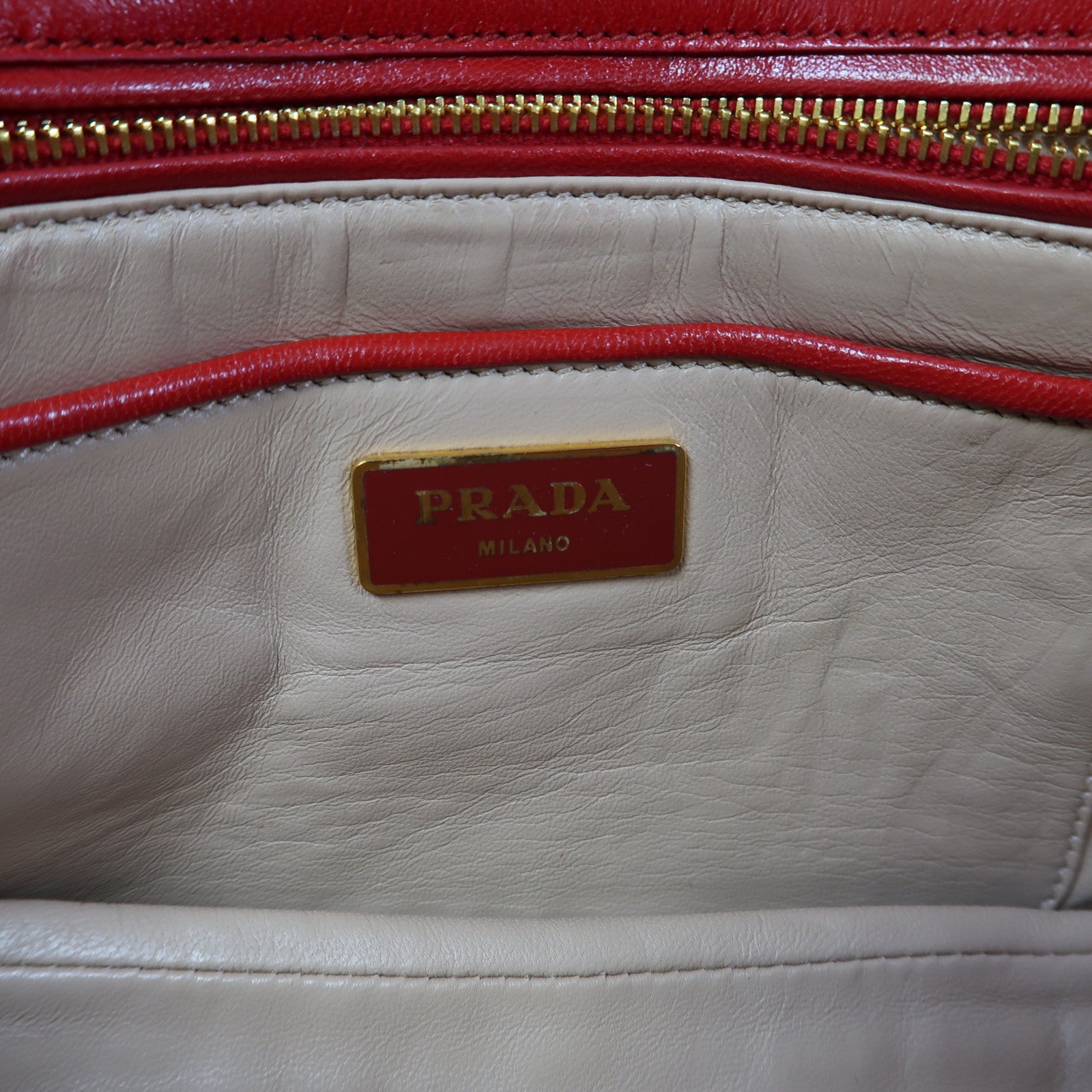 PRADA 牛皮皮革Hand Bag金扣手挽袋紅色