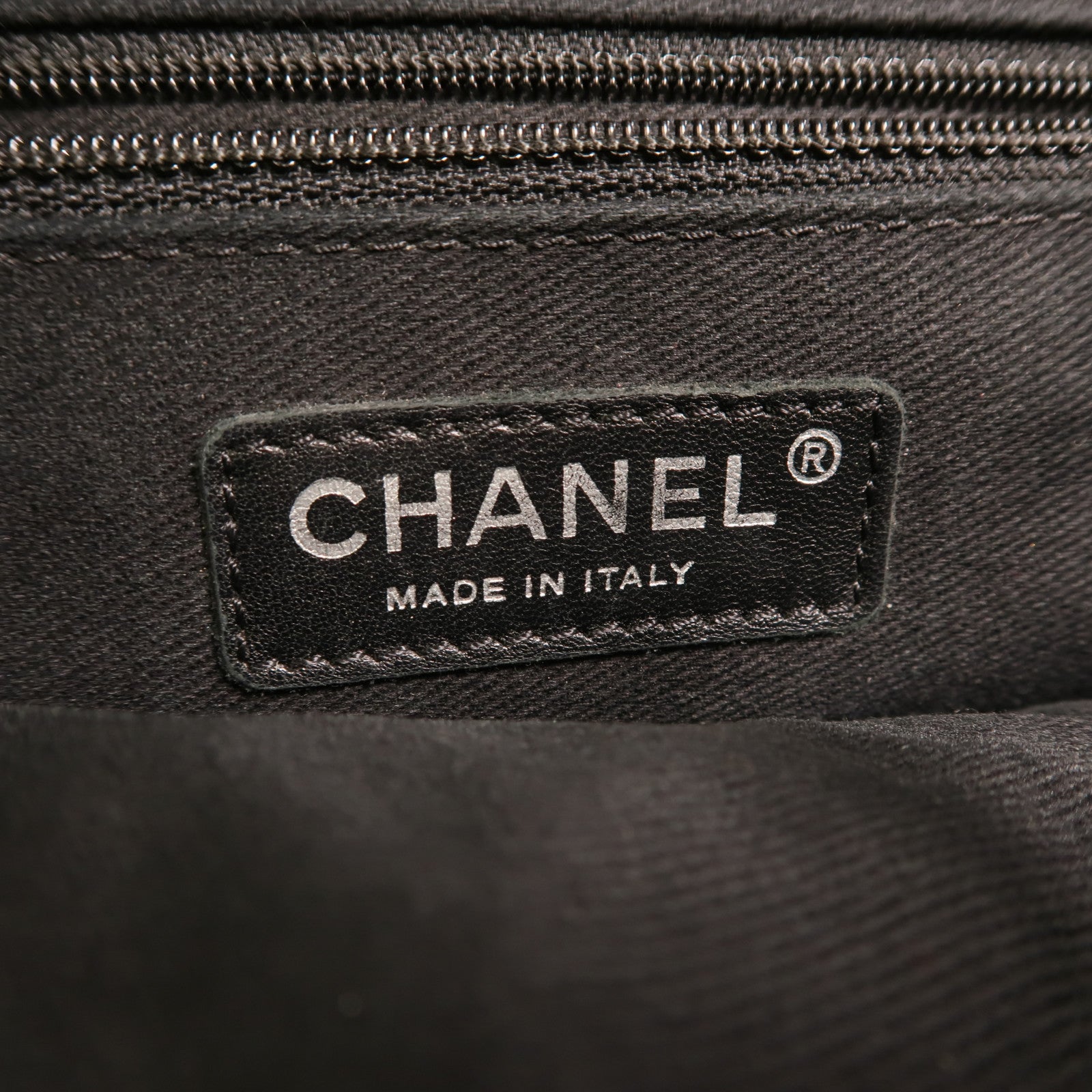 CHANEL 牛皮皮革Chain Shoulder銀扣鏈帶肩背袋