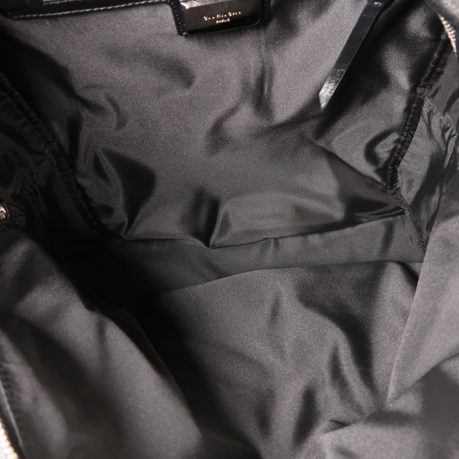 GIVENCHY 牛皮皮革Backpack銀扣背包